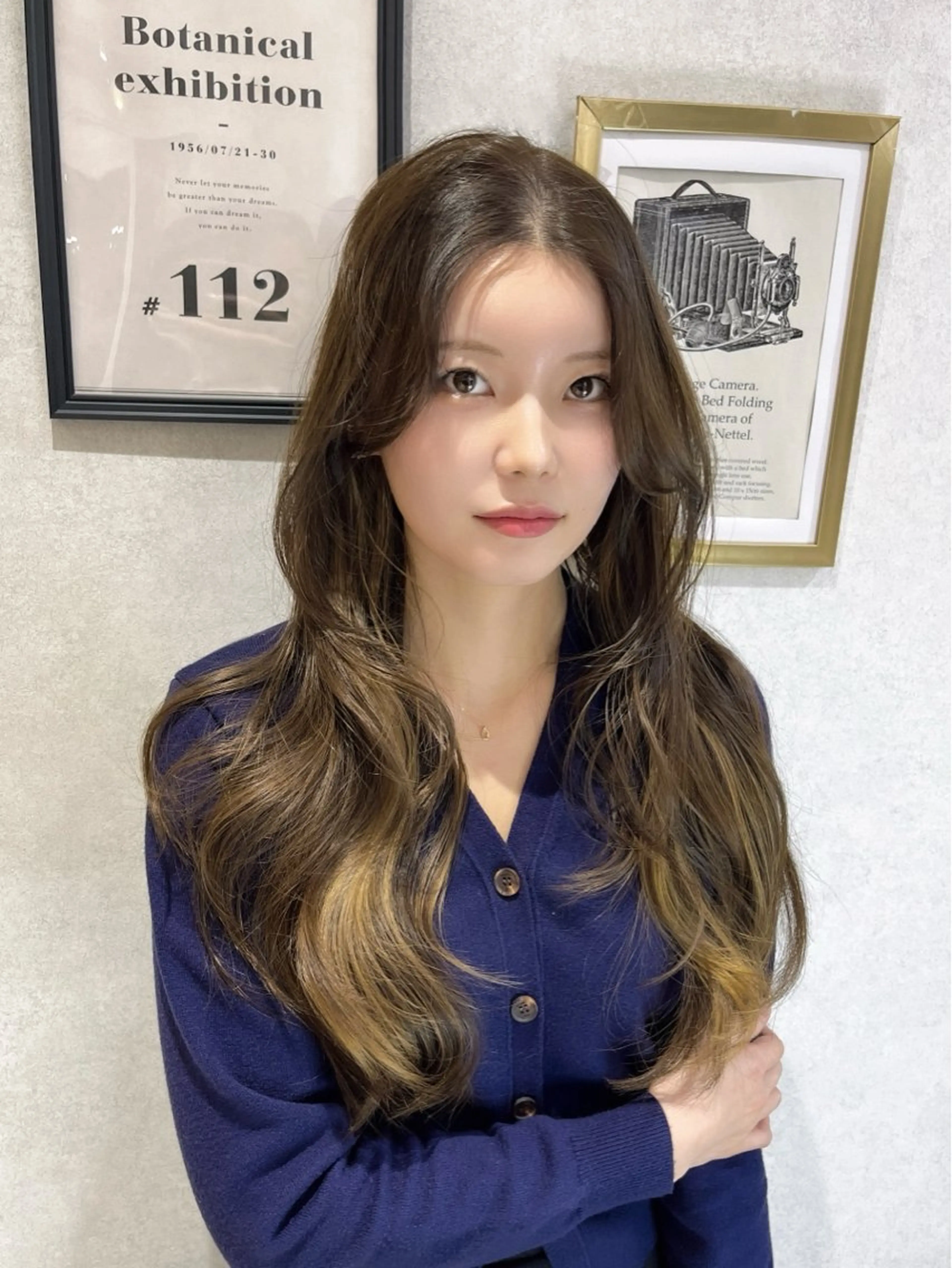 ロング 韓国風ヘア カット ヘアカラー トリートメント 透明感カラー／韓国 レイヤーmomokaのヘアスタイル