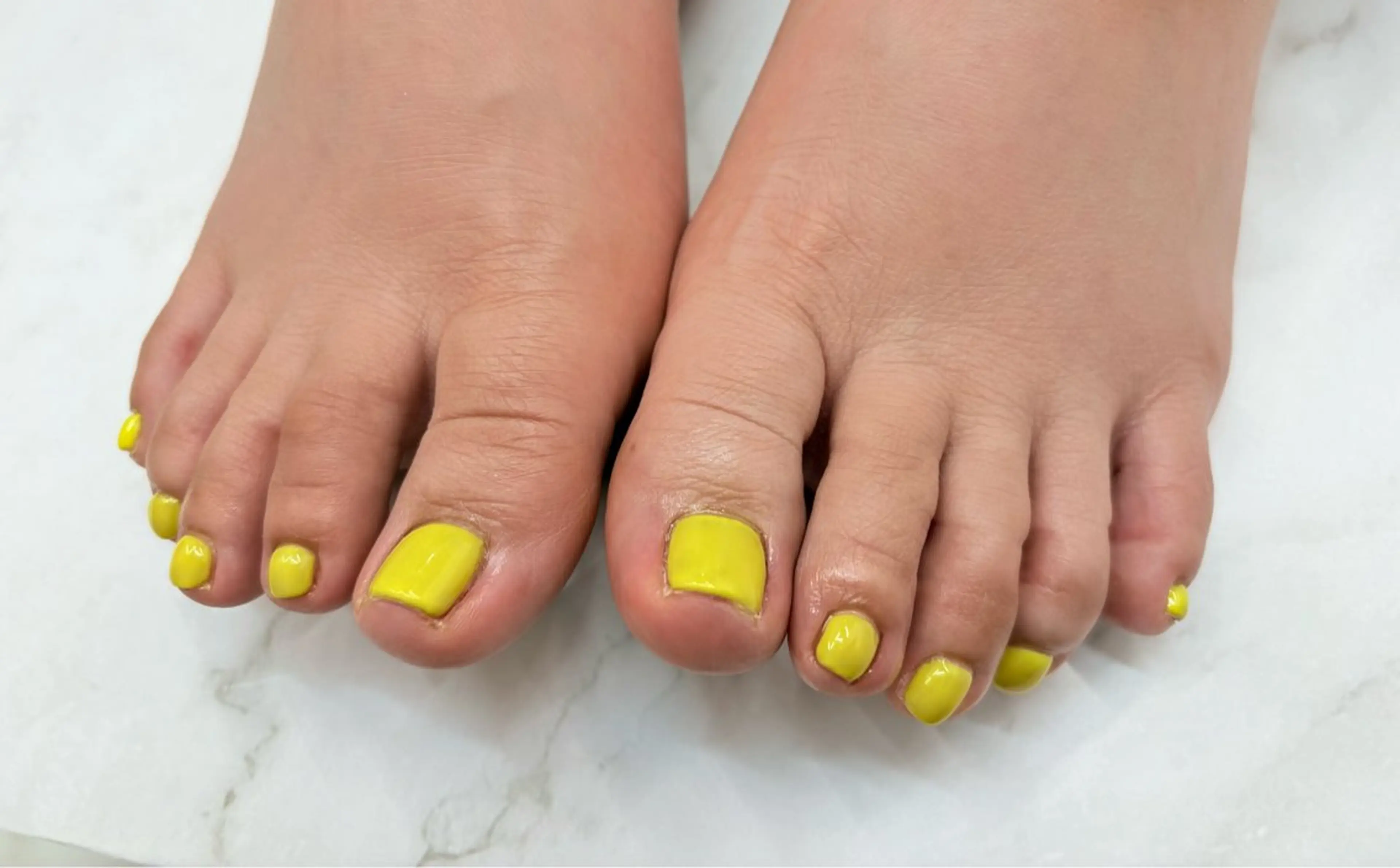 ネイル フットネイル Regene NIHEIのネイルデザイン