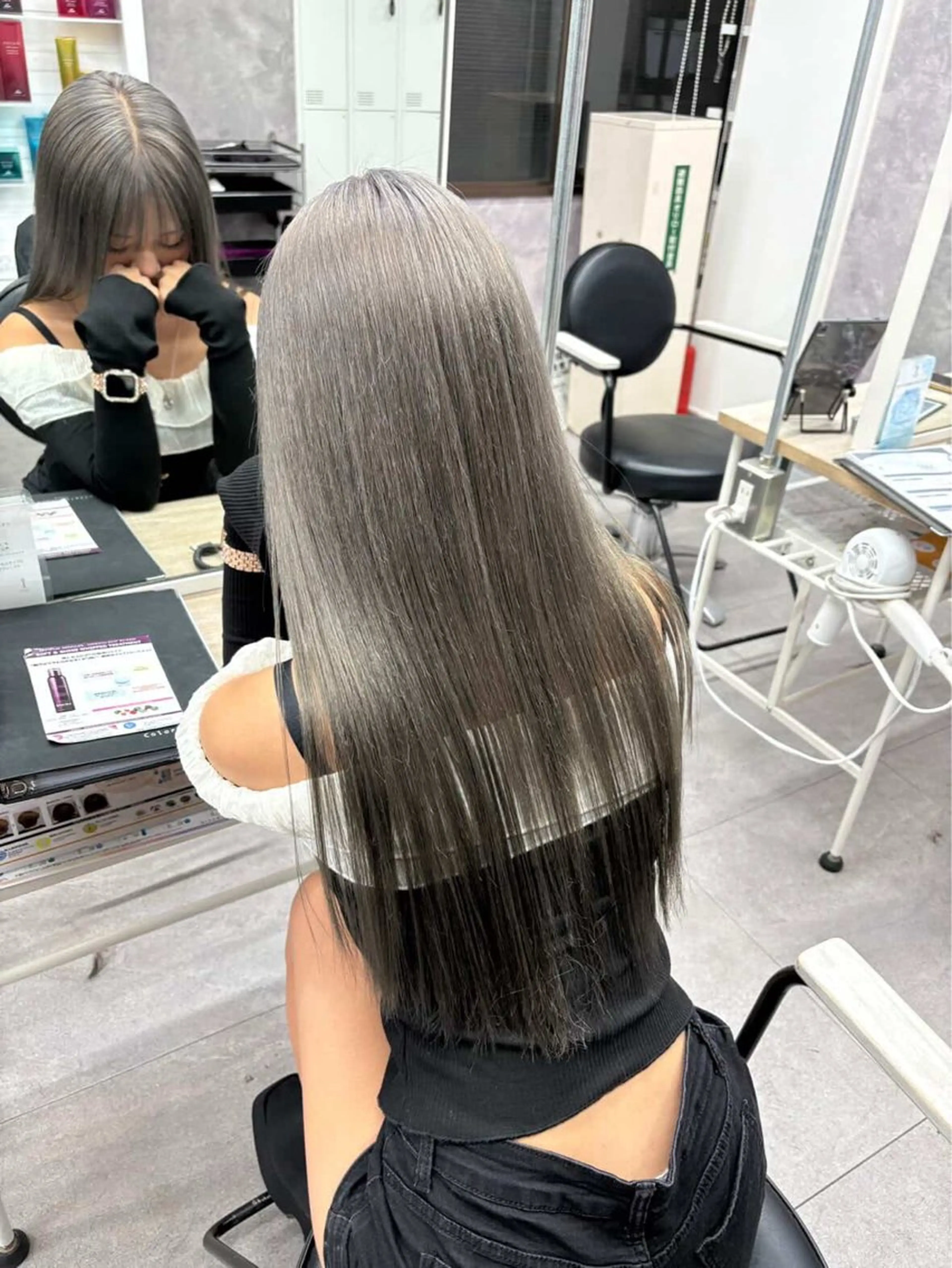 ロング サトウ ユメリのヘアスタイル