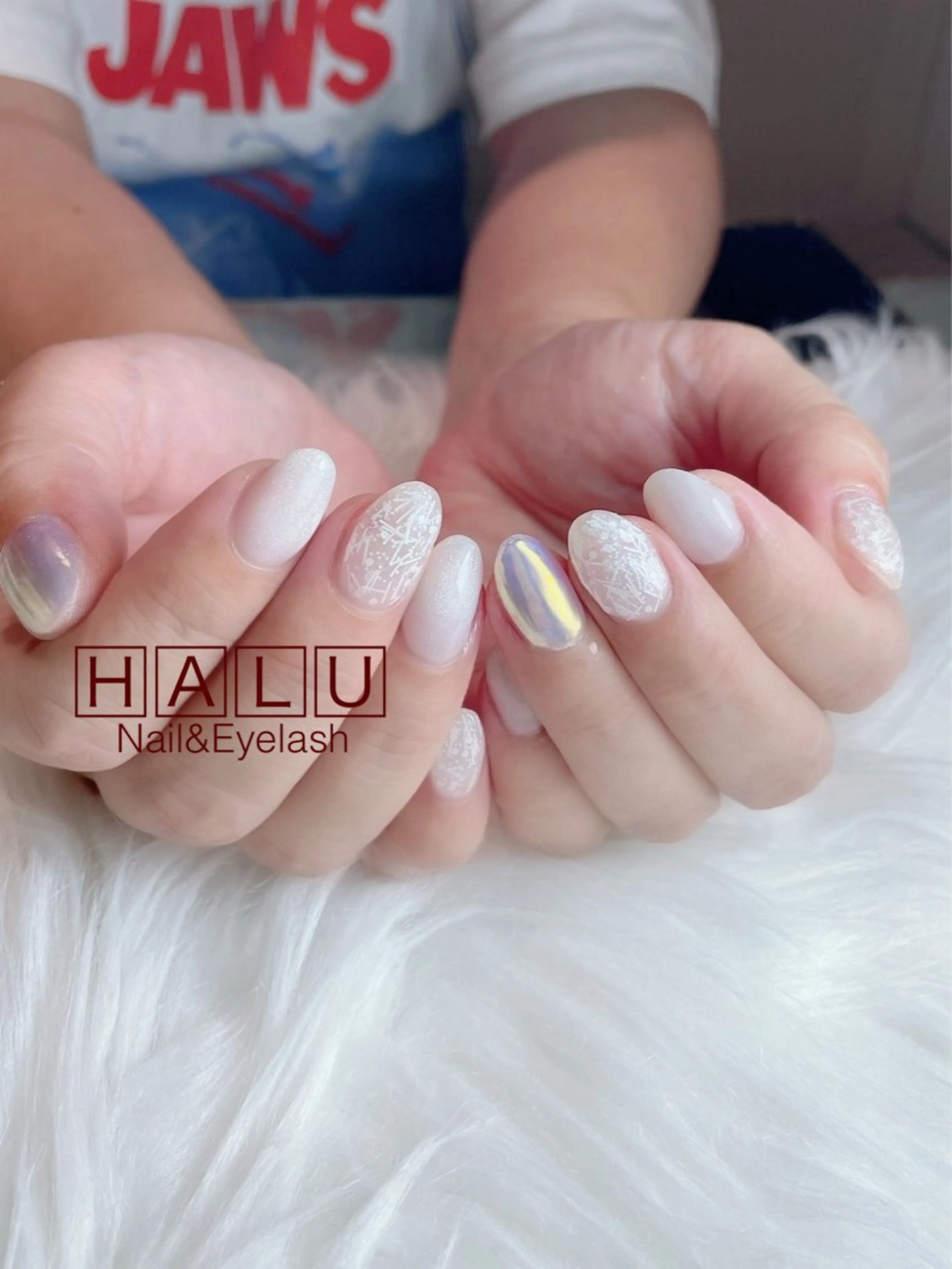 ネイル ホワイト ハンドネイル フットネイル HALU ハルのネイルデザイン