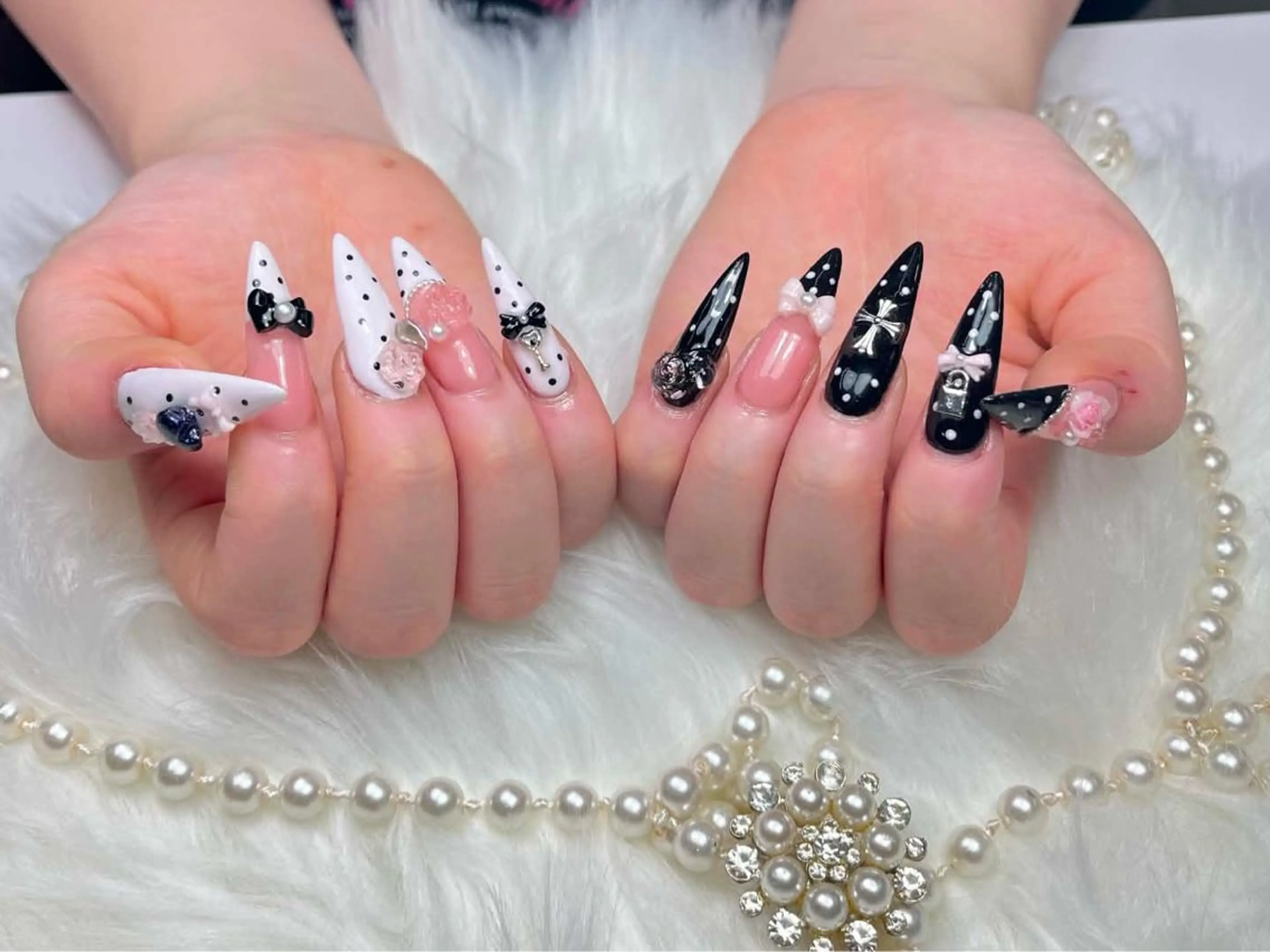 ネイル ブルー チークネイル クリアネイル フラワーネイル フットネイル ハンドネイル Rin Nail 新大久保店のネイルデザイン