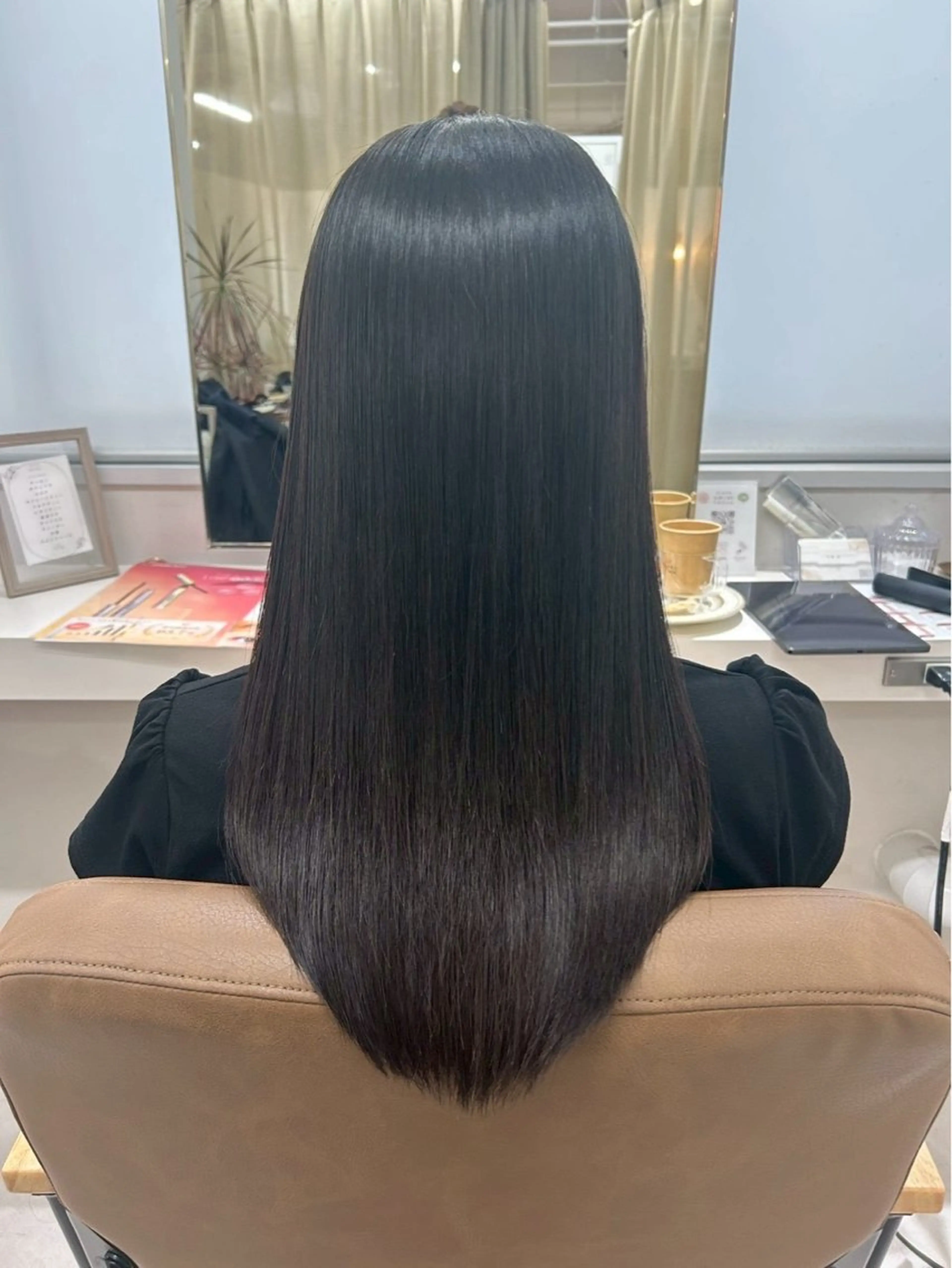 ロング SLASHスラッシュ 伊藤眞代のヘアスタイル