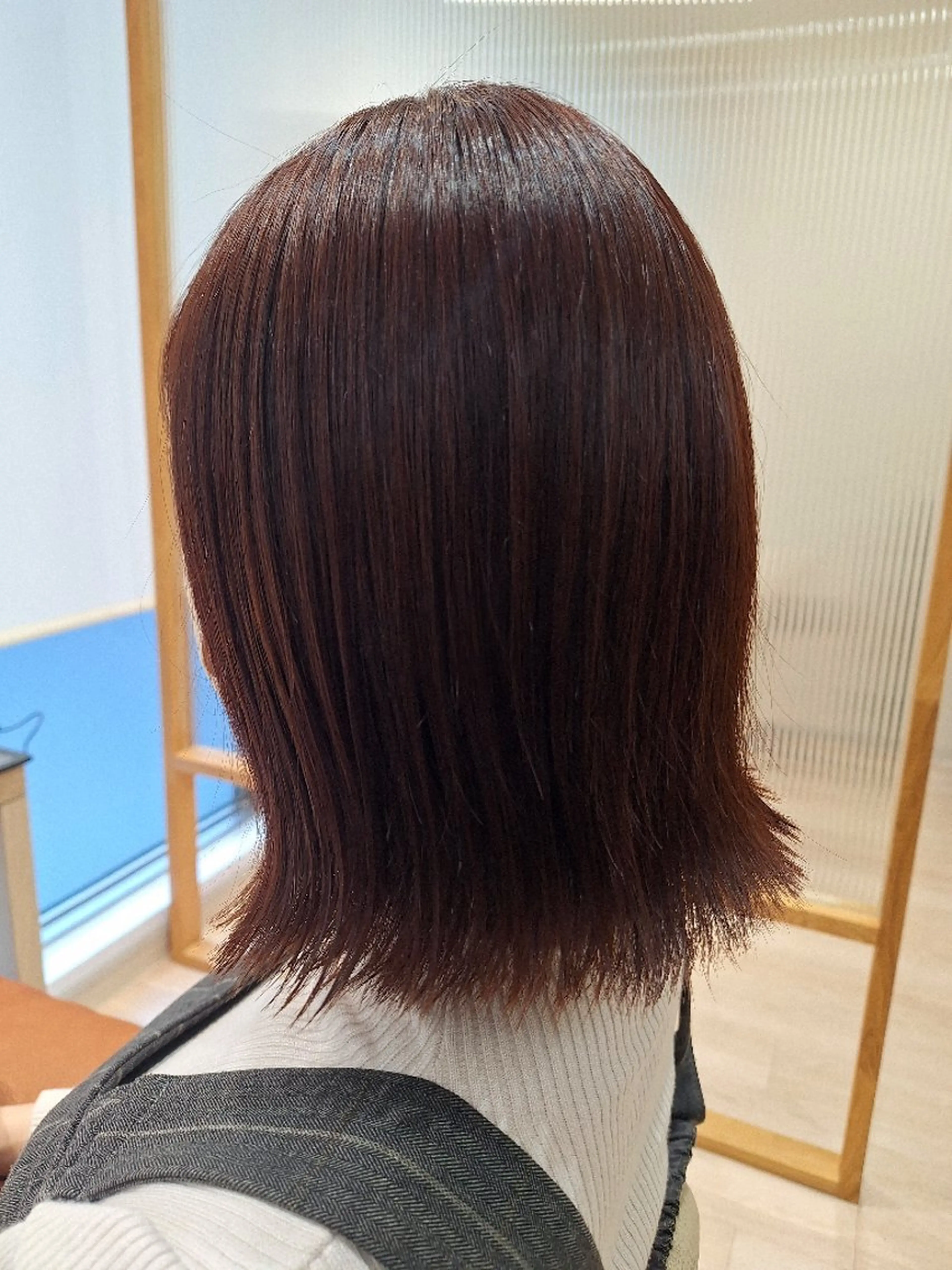 ミディアム ボブ 外ハネヘア カット 山田 一貴のヘアスタイル