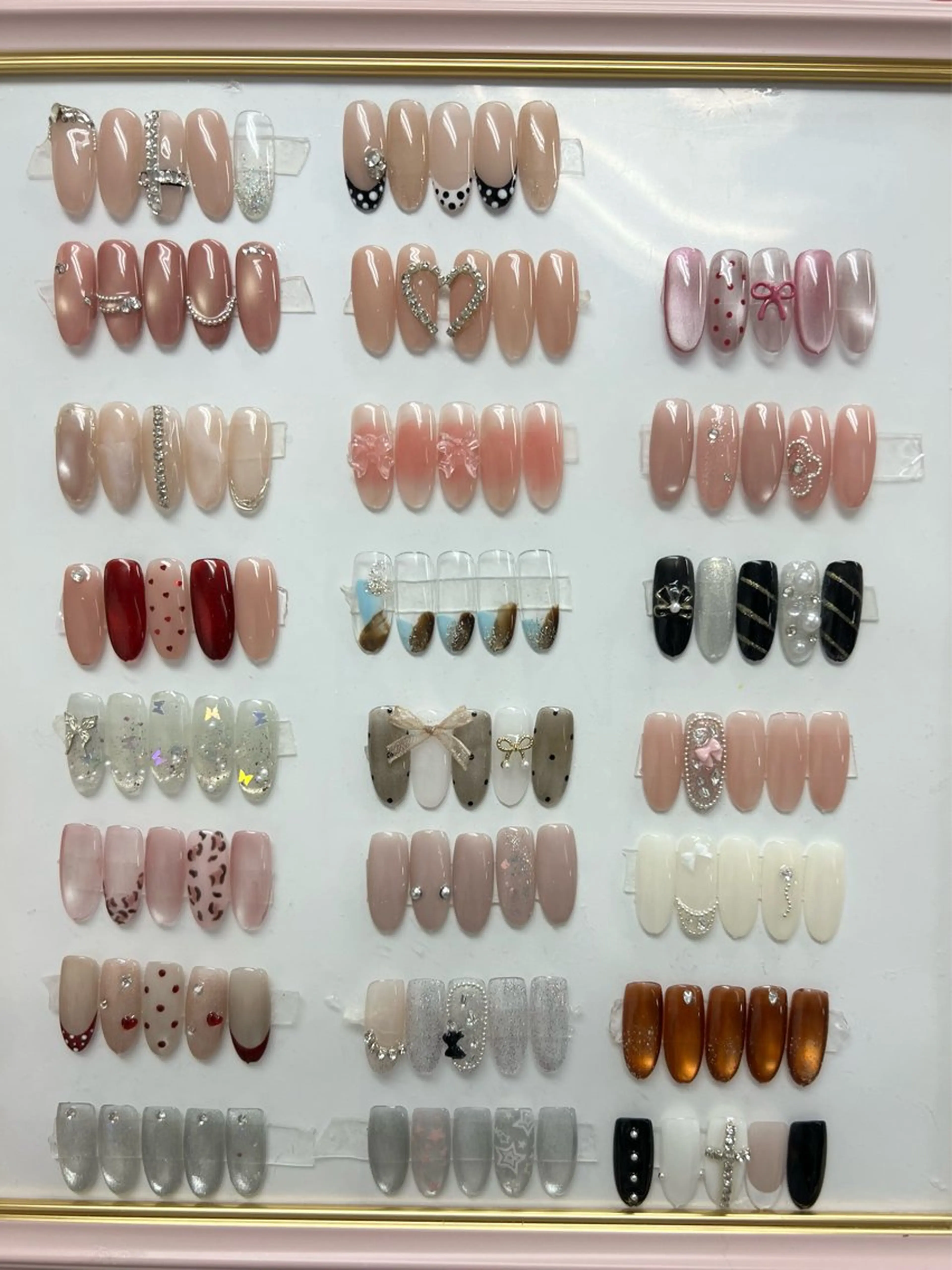 ネイル ハンドネイル ongles chicのネイルデザイン