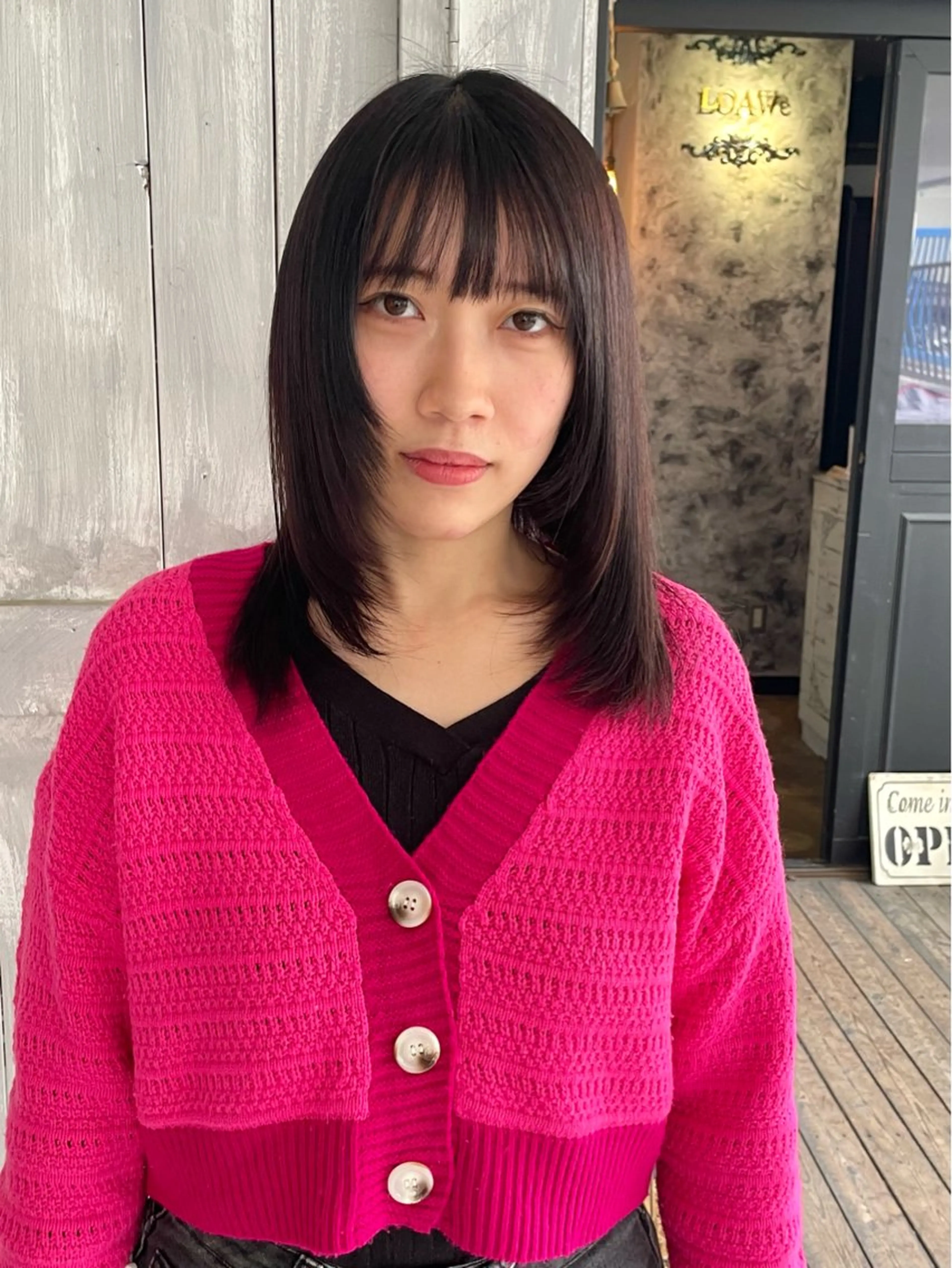 ミディアム レイヤーカット 塩谷 雪花のヘアスタイル