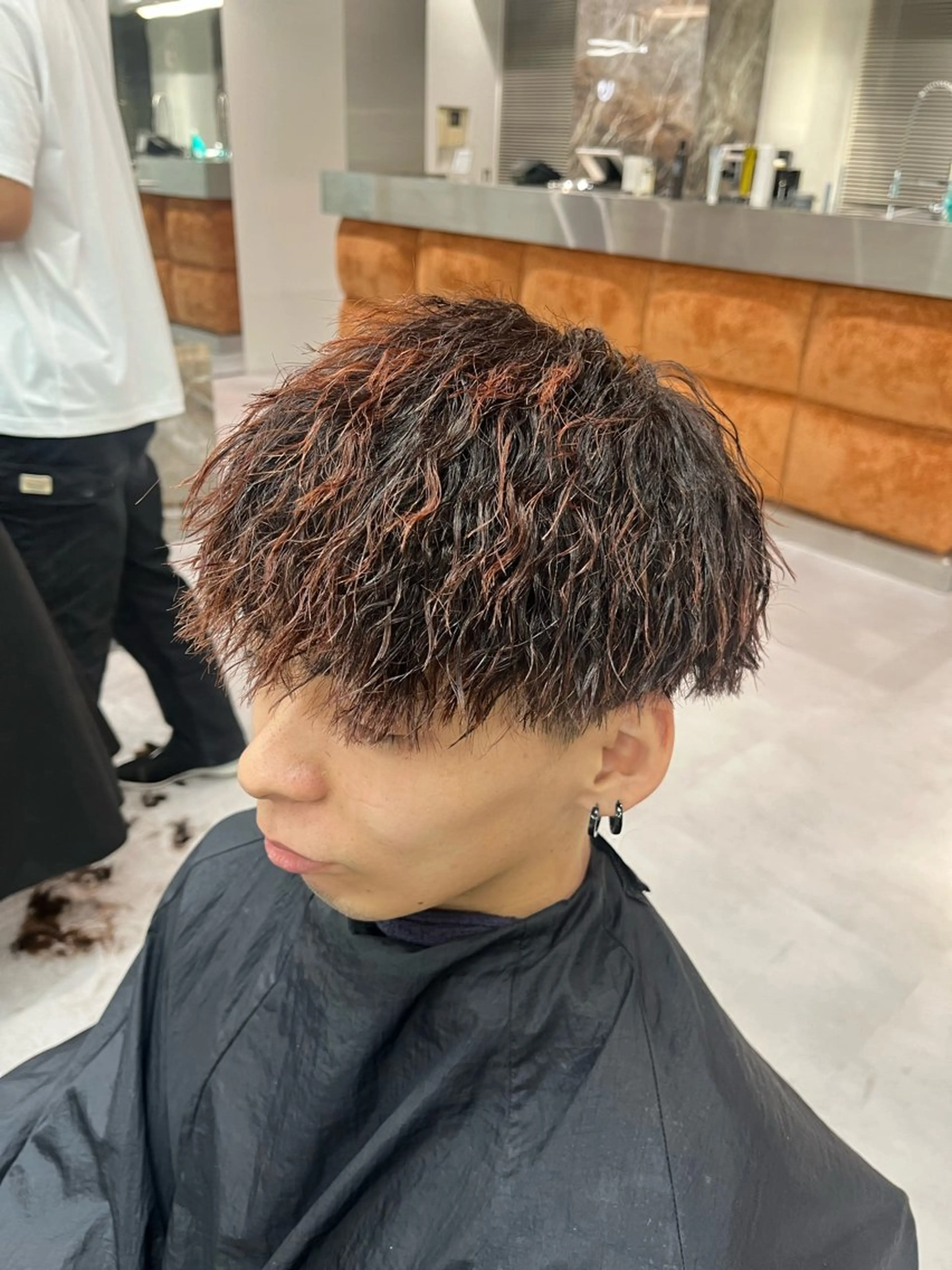 ショート パーマ メンズ ⚡メンズパーマフ ェードカットTomyのヘアスタイル