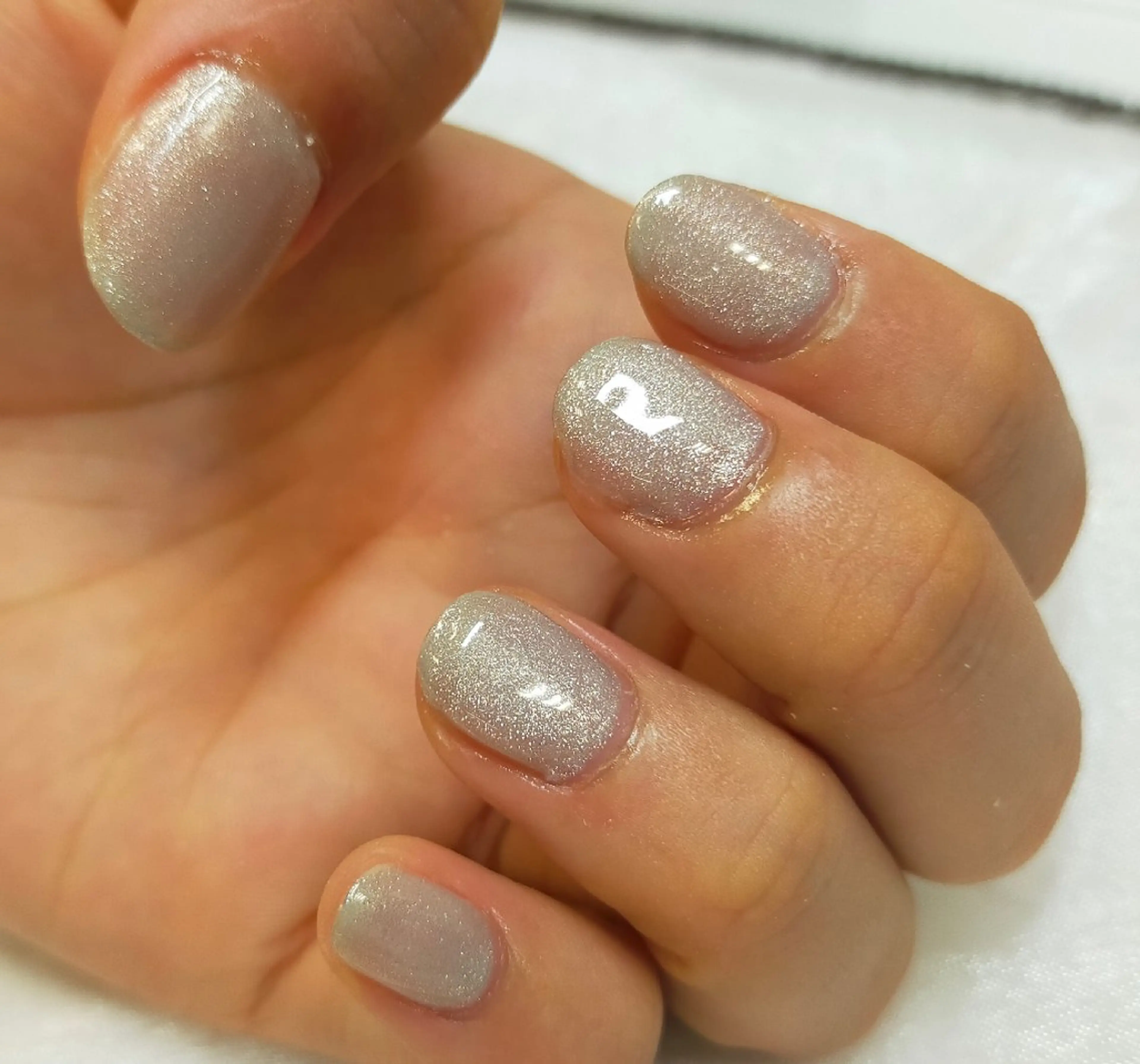 ネイル マグネットネイル ショートネイル シルバー maruyasu. yのネイルデザイン