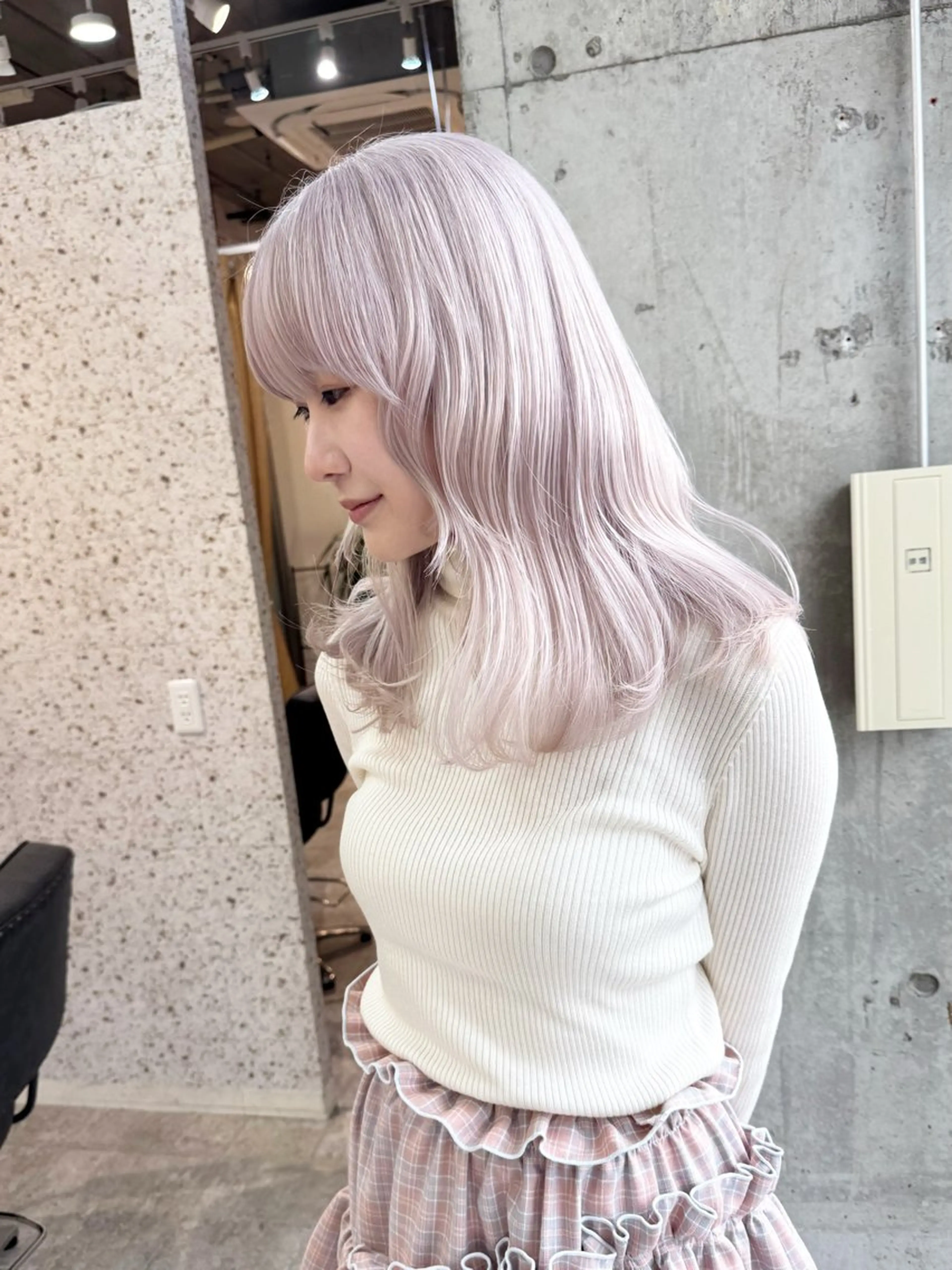 セミロング カラー バレイヤージュ ブリーチ ケアブリーチ ハイライトカラー インナーカラー ヘアカラー トリートメント lani ブリーチ /ダブルカラーのヘアスタイル