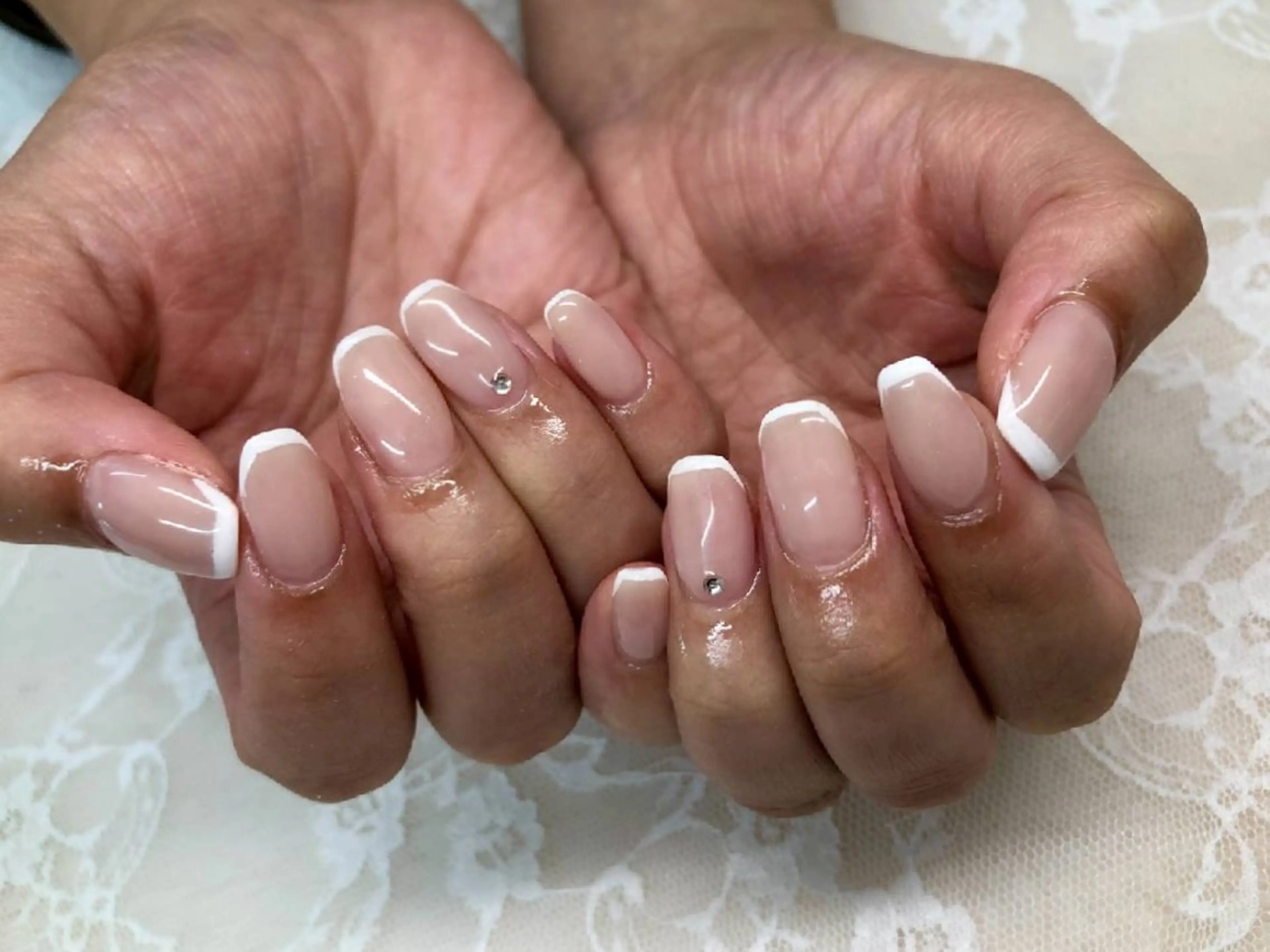 ネイル フレンチネイル オフィスネイル シンプルネイル ハンドネイル ハンドケア 心斎橋Salon Epokkuのネイルデザイン