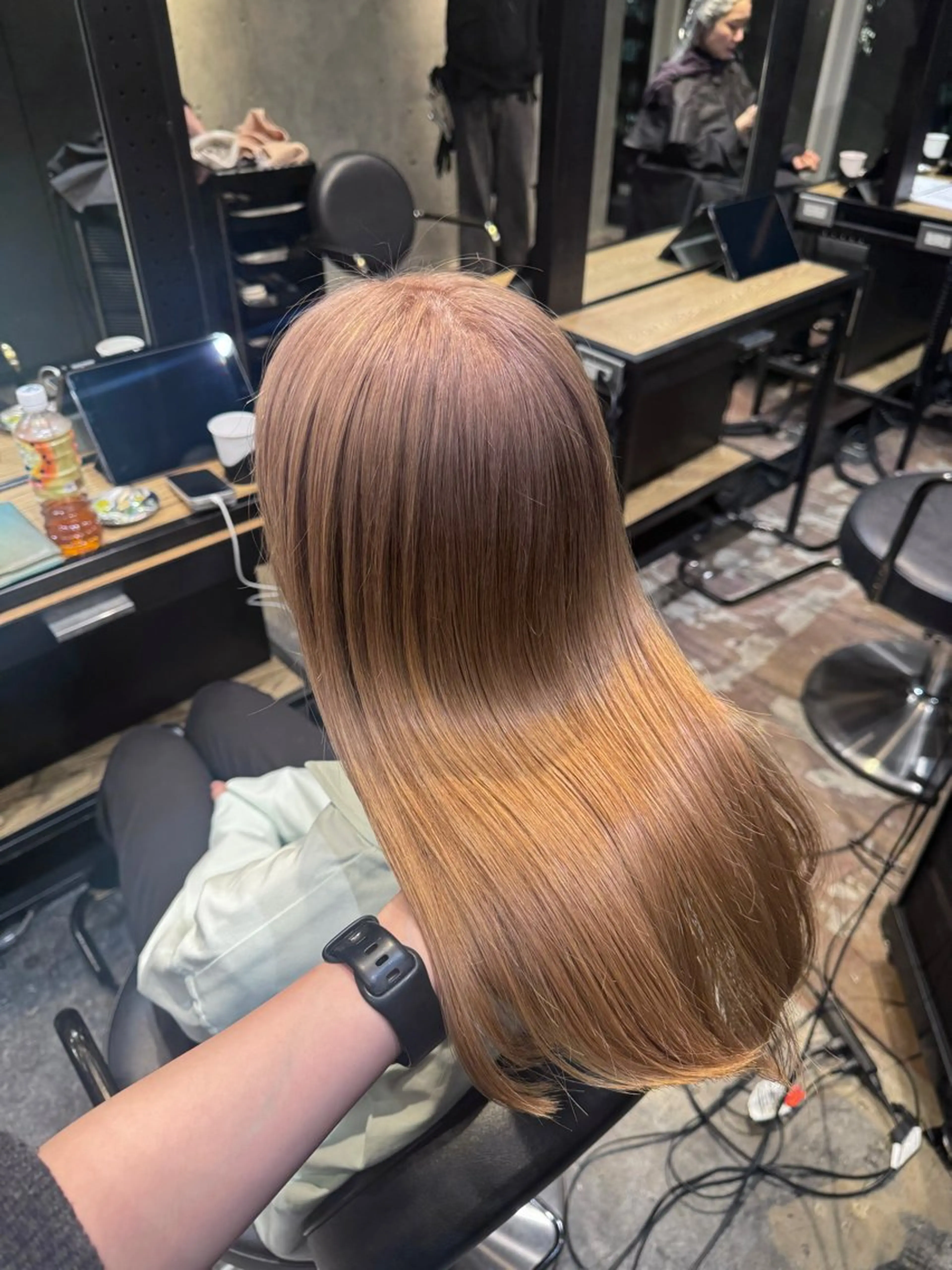 ロング ヘアカラー トリートメント 🦁ブリーチカラー 💎紫音のヘアスタイル