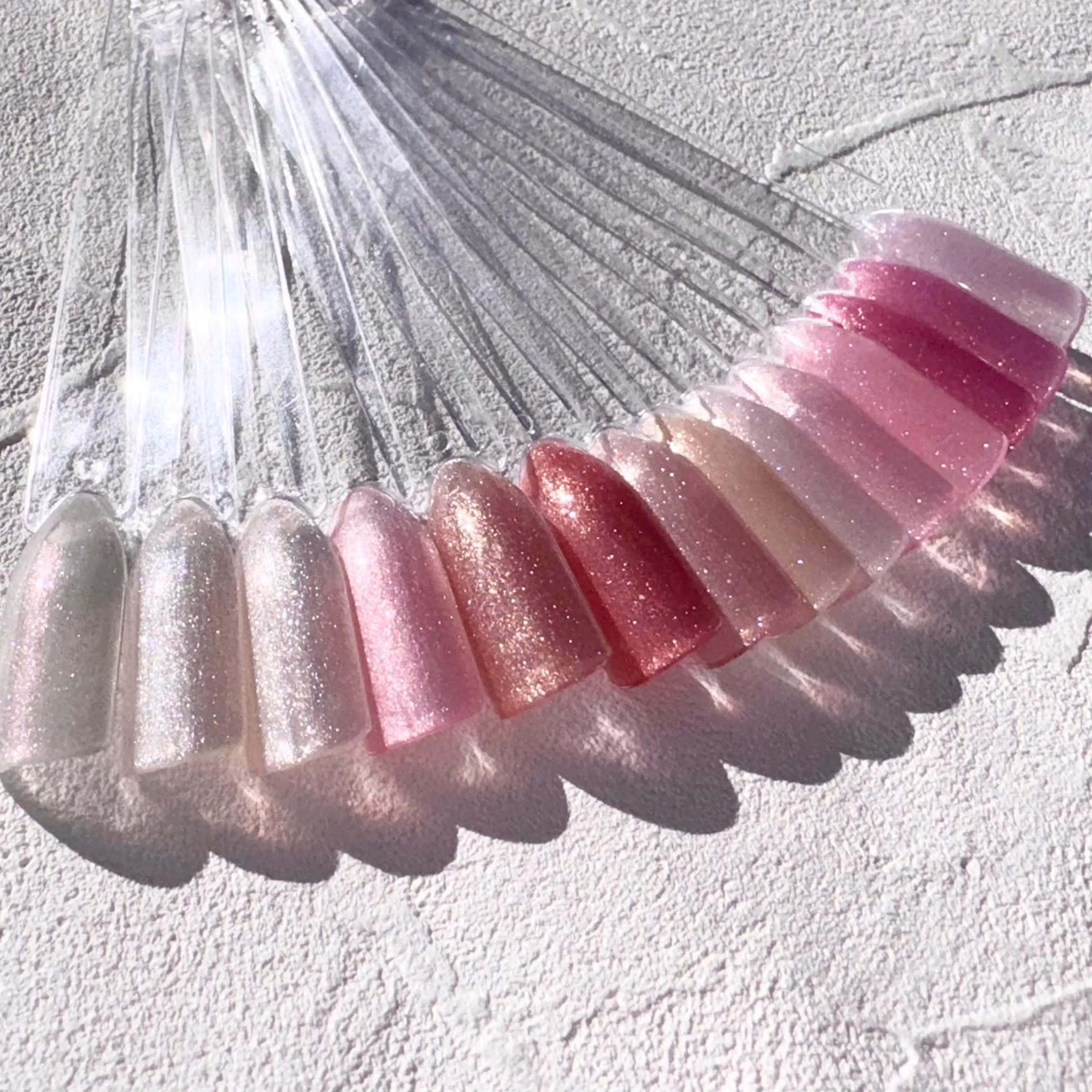 ネイル ラメ(グリッター) ワンカラーネイル ハンドネイル RIEKO🍒 ワンホン♡推しネイルのネイルデザイン