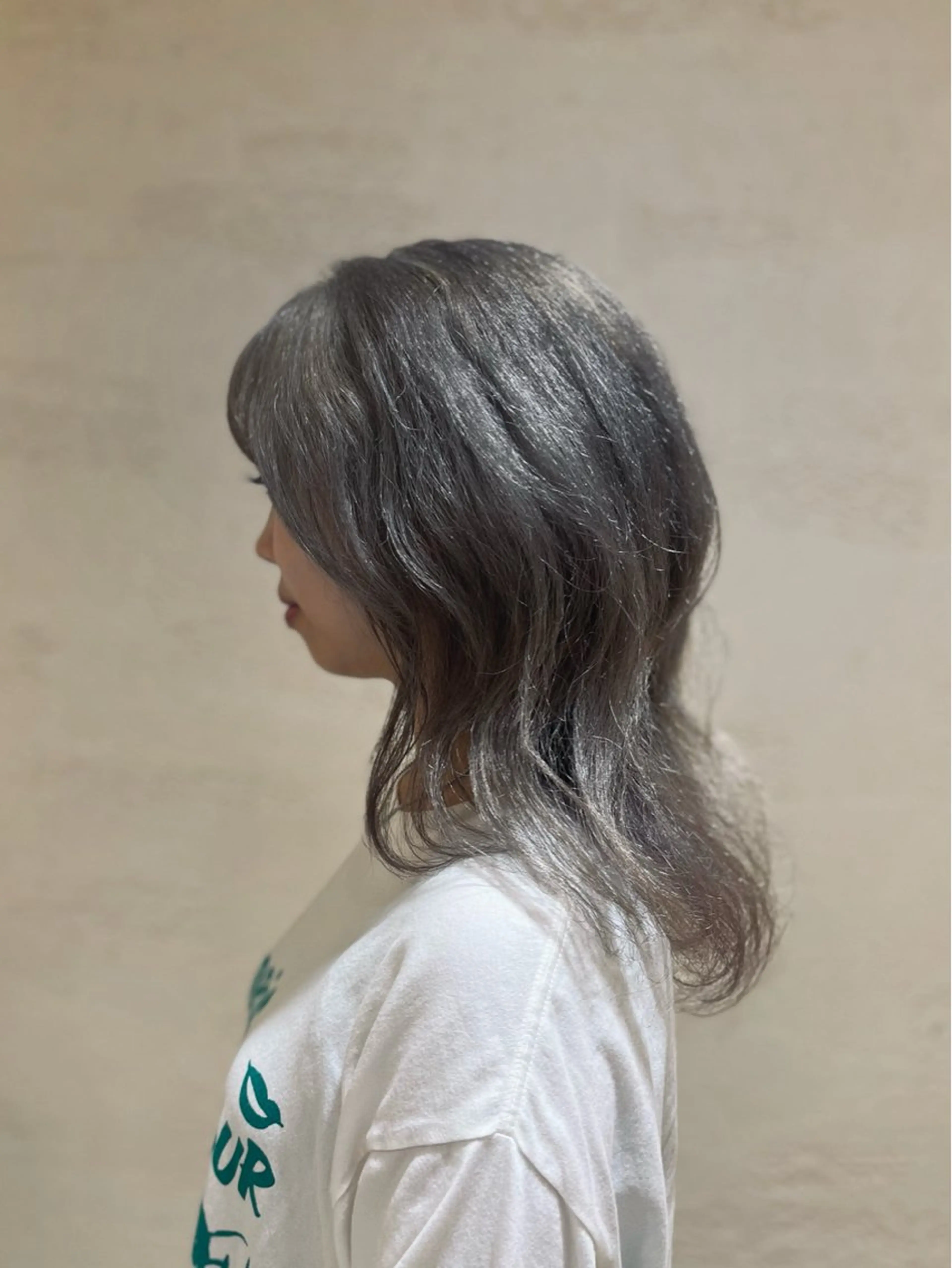 ロング ヘアカラー 鎌田 流沙奈のヘアスタイル