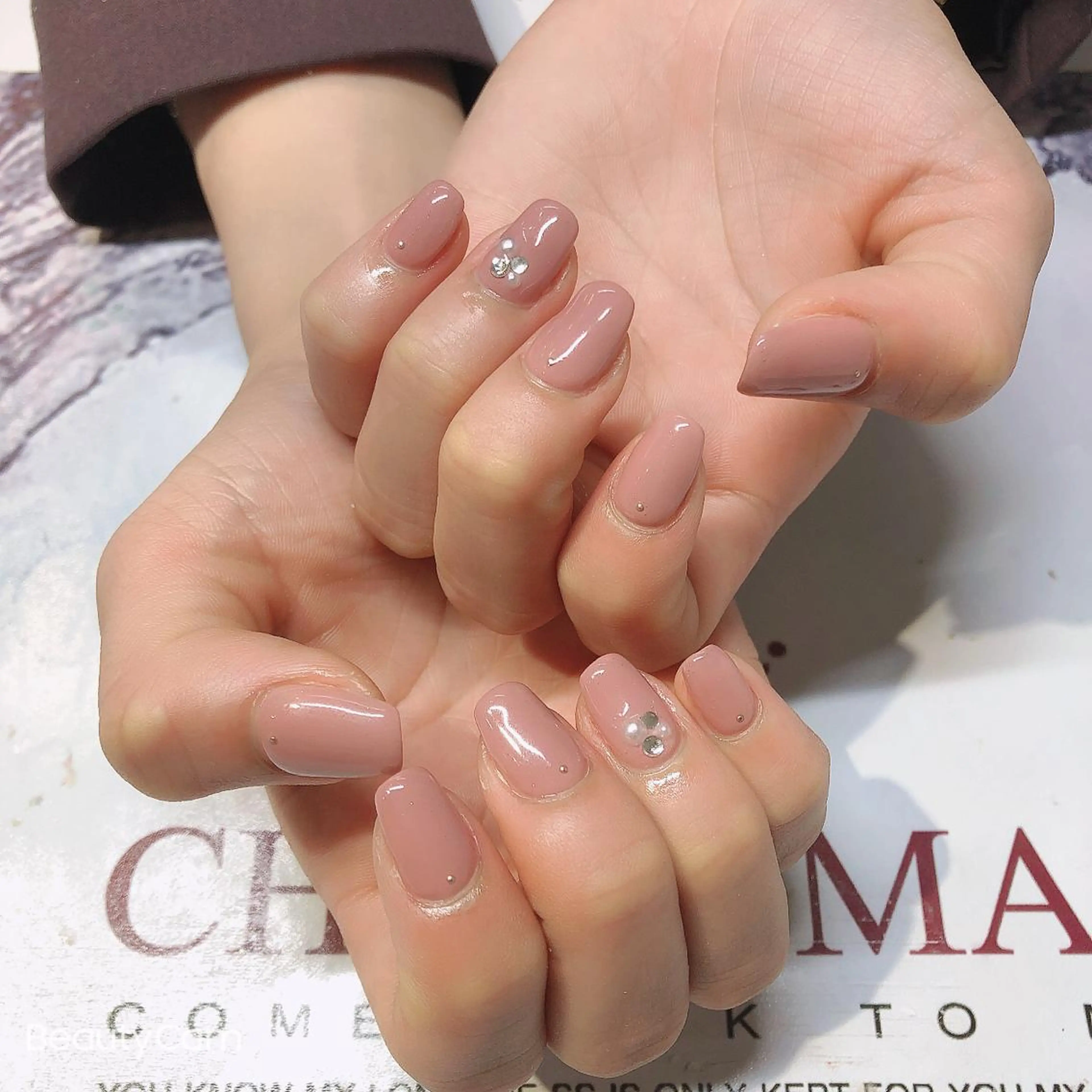 ネイル ガレンドウ 白澤 愛子のネイルデザイン