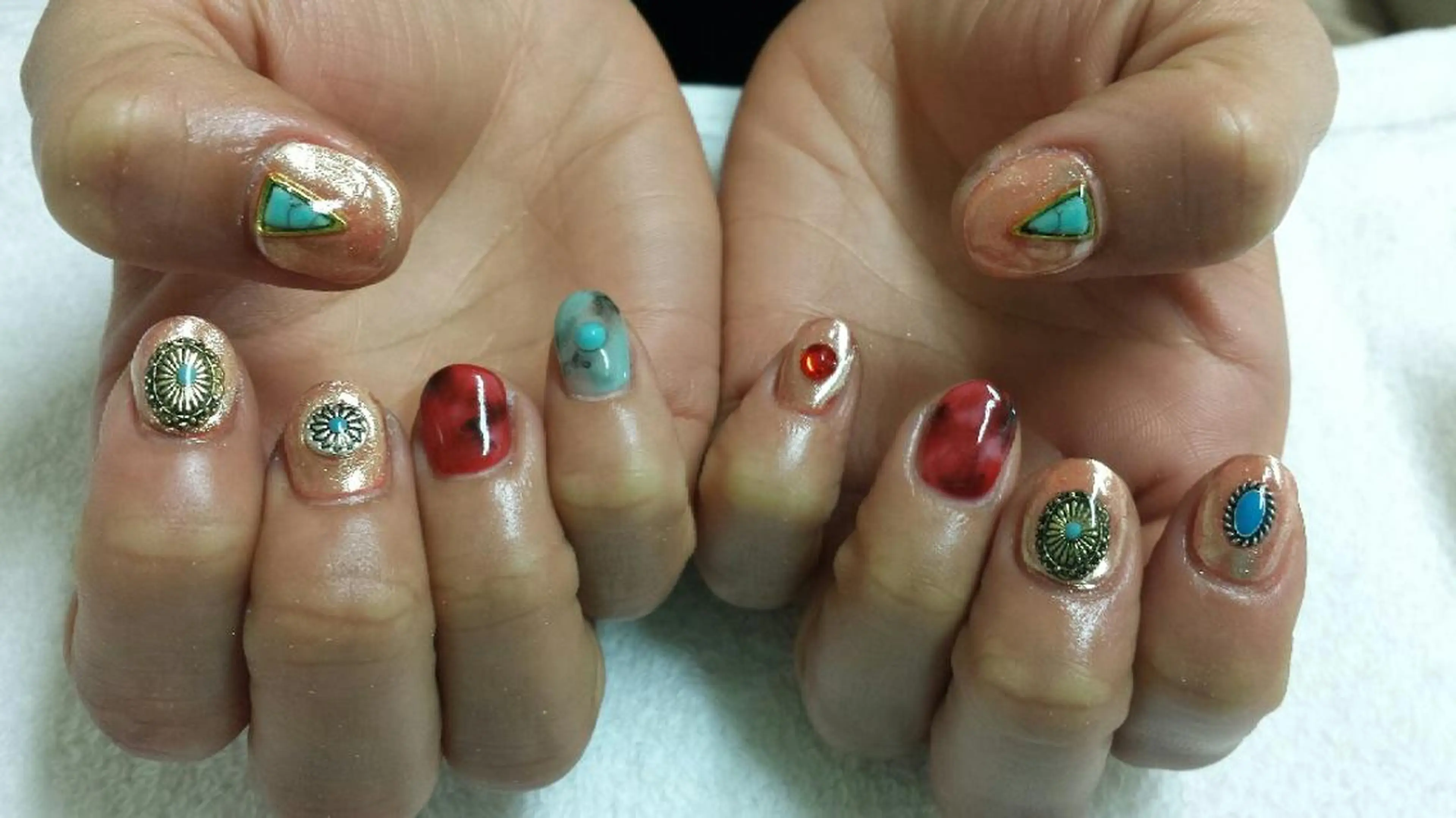 ネイル 河野ちえ (雑誌掲載サロン)のネイルデザイン