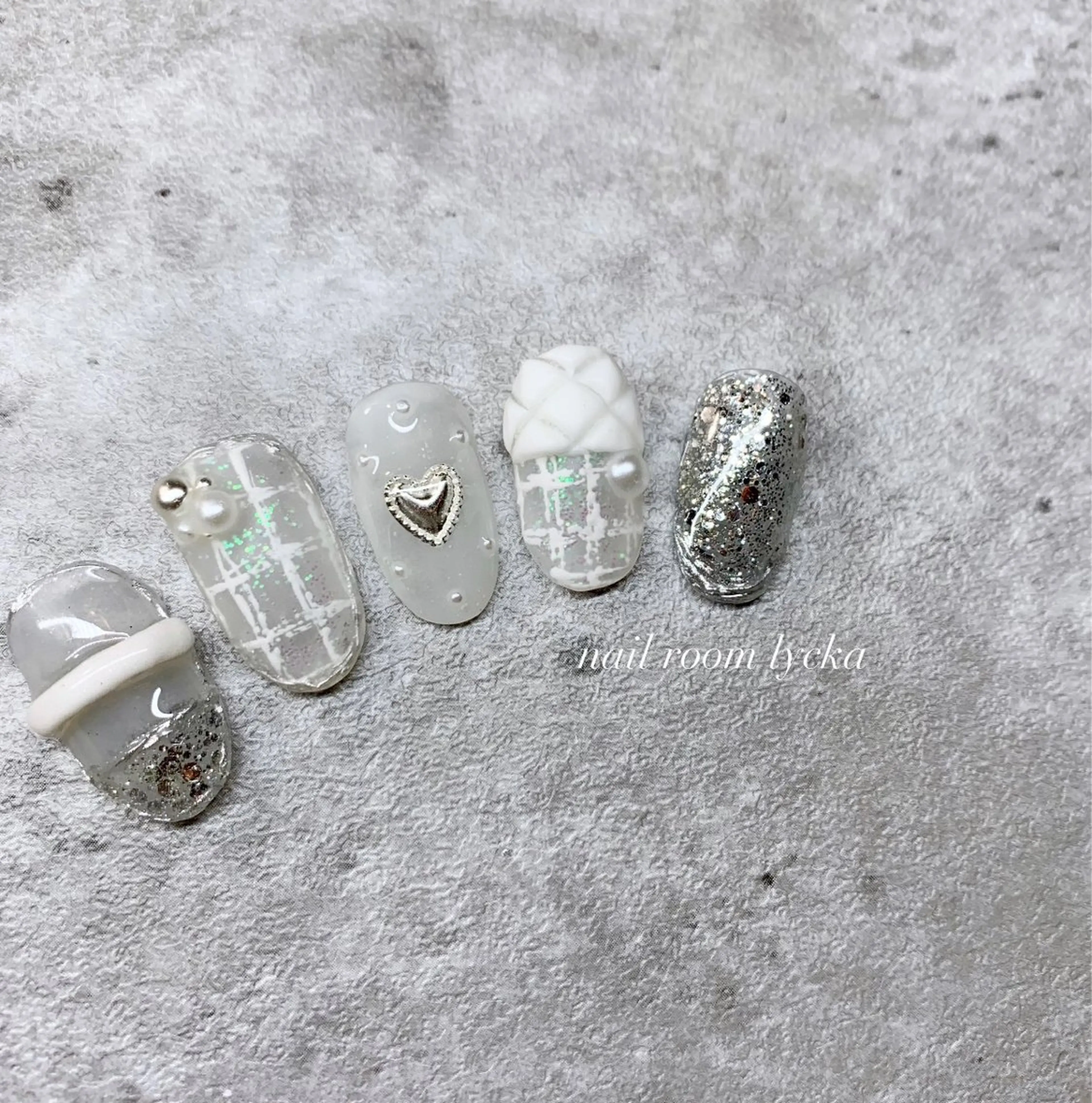 ネイル ﾈｲﾙﾙｰﾑﾘｯｶ 𝐦𝐚𝐲𝐮のネイルデザイン