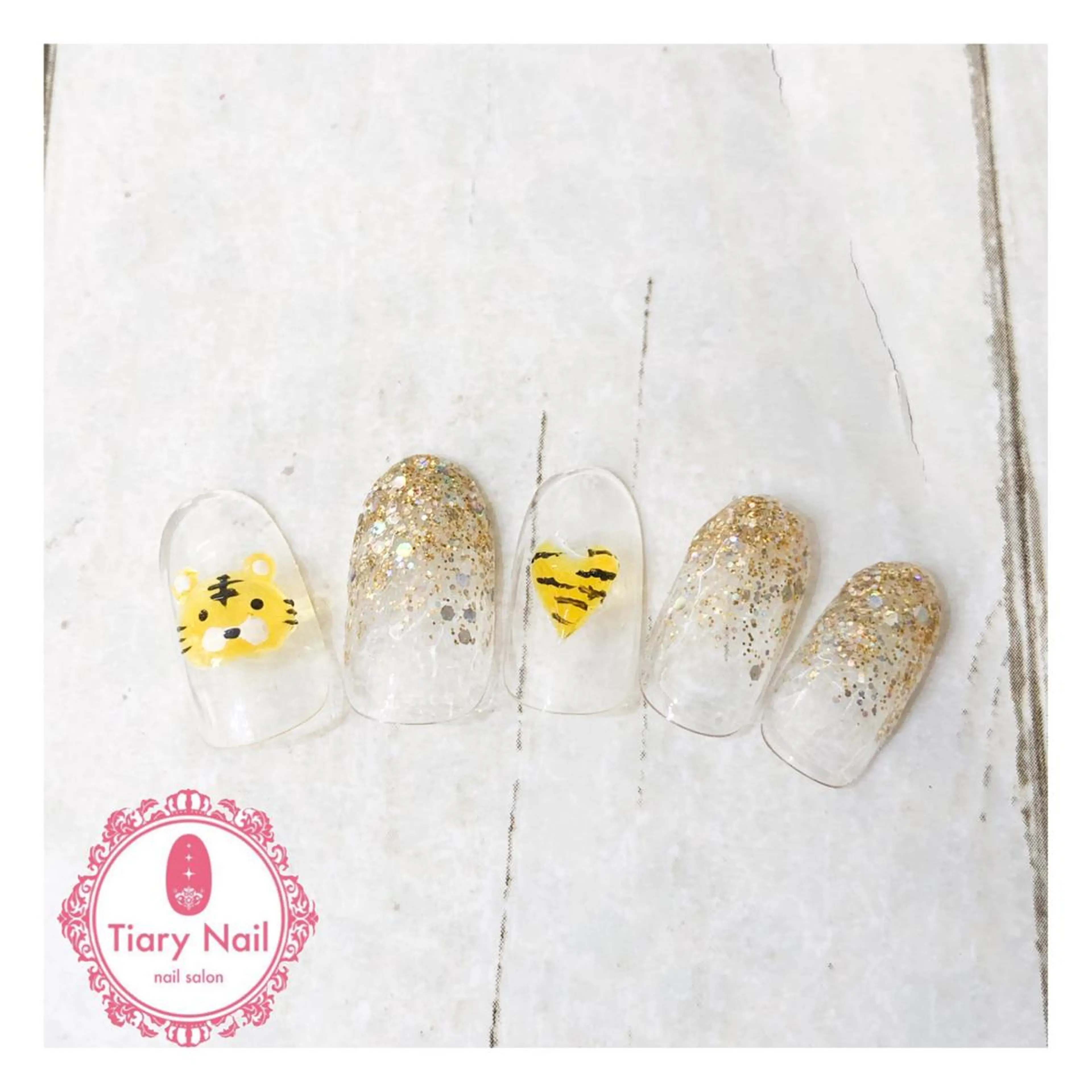 ネイル tiarynail K K🐼のネイルデザイン