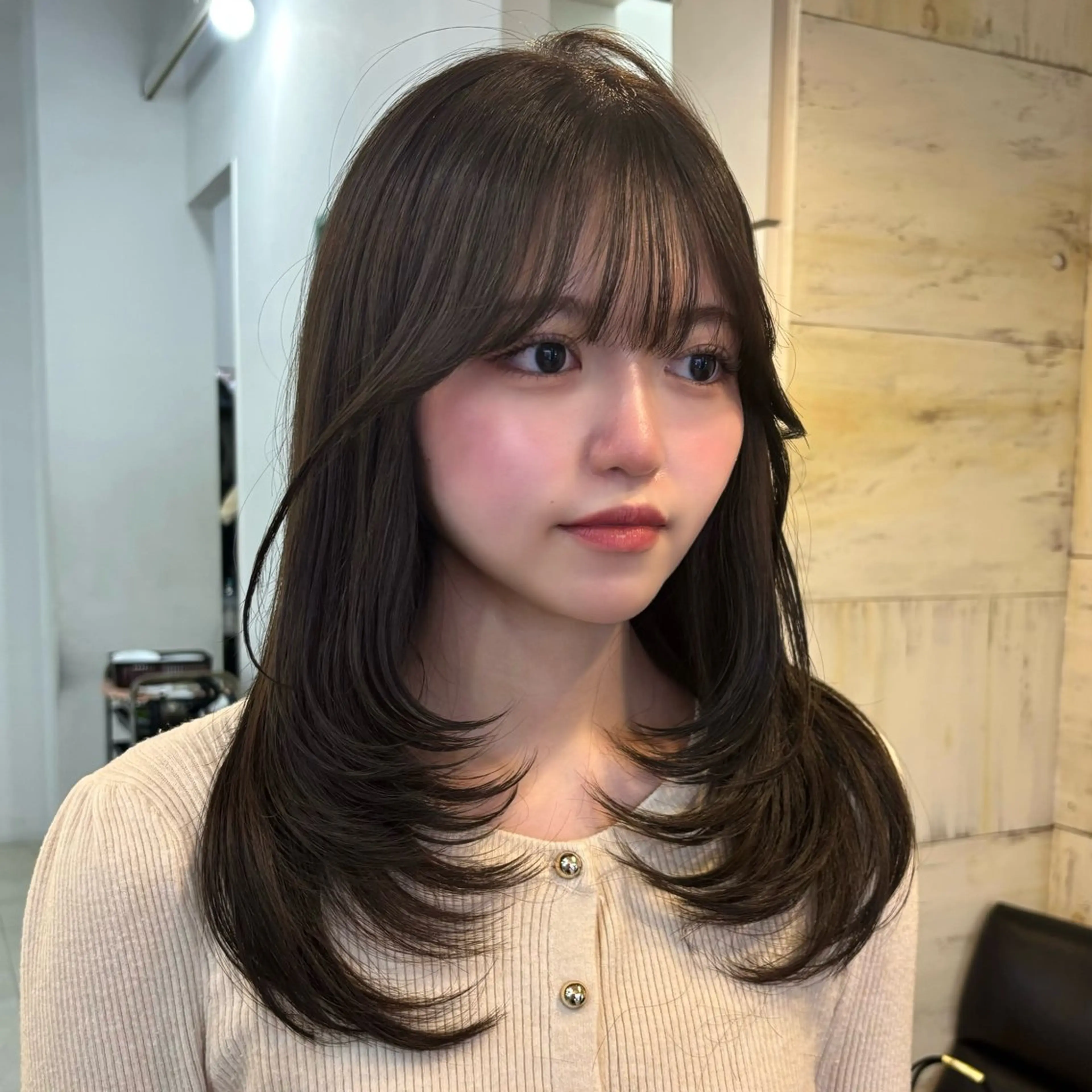 セミロング カラー ベージュカラー ブリーチ ダブルカラー ブリーチなしカラー オリーブベージュ カット ヘアカラー トリートメント レイヤー/ハッシュカ ット/顔周り/フウカのヘアスタイル
