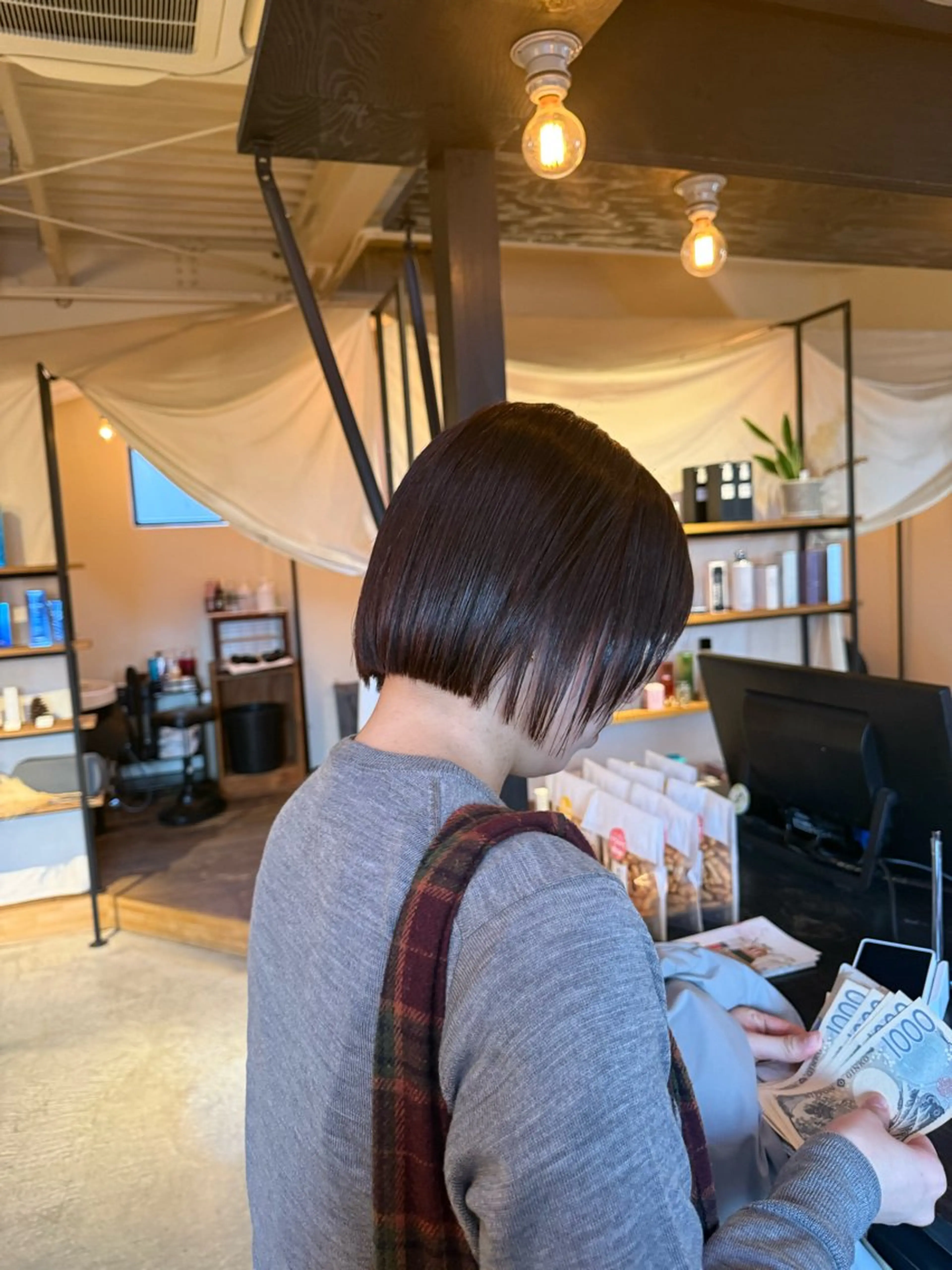 ショート カラー 黒髪 カット ヘアカラー 暖色カラー/髪質改善 /レイヤーカット/翠のヘアスタイル