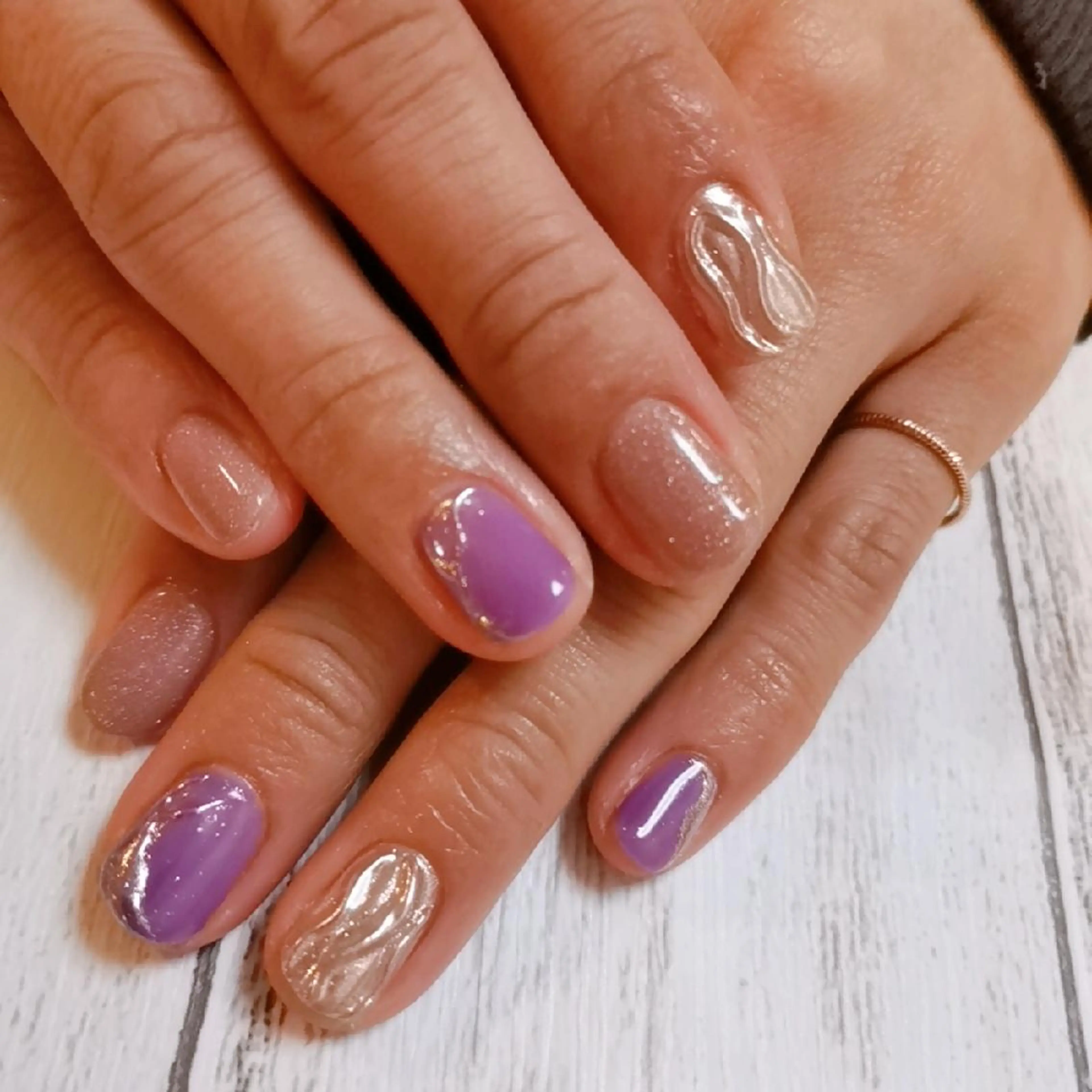ネイル パープル ハンドネイル ハンドケア nails by Mikaのネイルデザイン