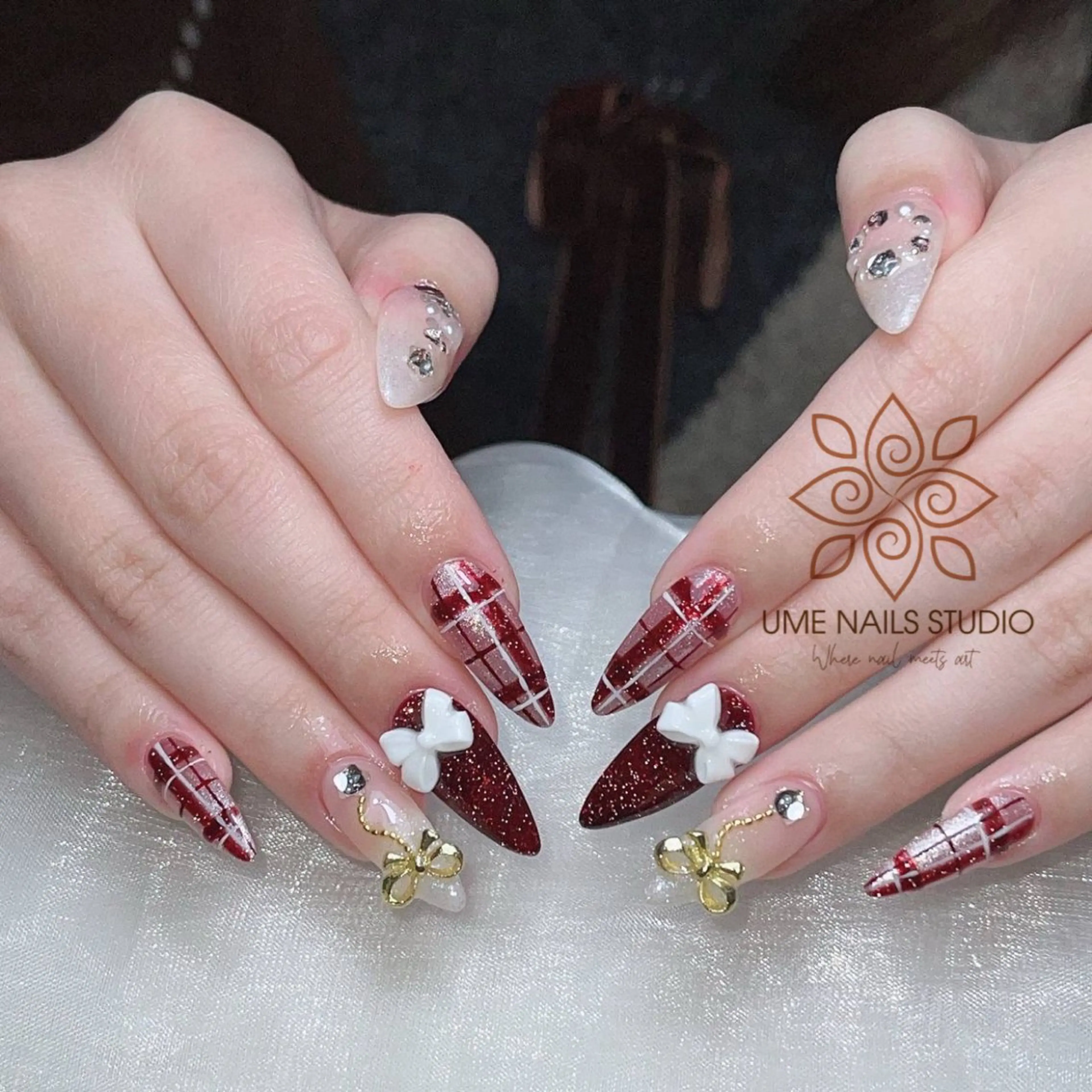 ネイル チークネイル クリアネイル ガーリー キラキラネイル 韓国ネイル Ume Nail Studioのネイルデザイン