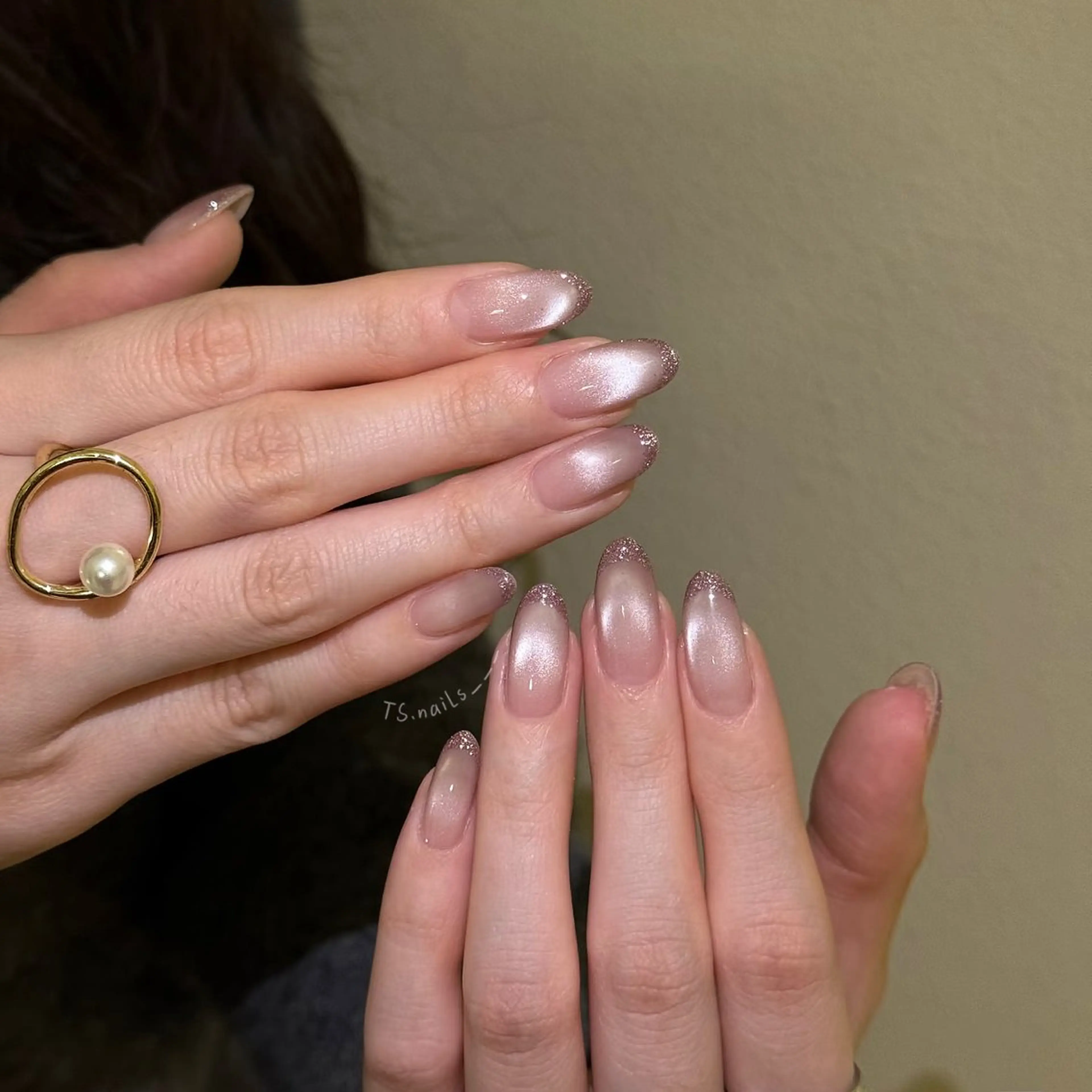 ネイル キラキラネイル マグネットネイル 持ち込み オフィスネイル シンプルネイル ハンドネイル ハンドケア TS. nails___のネイルデザイン