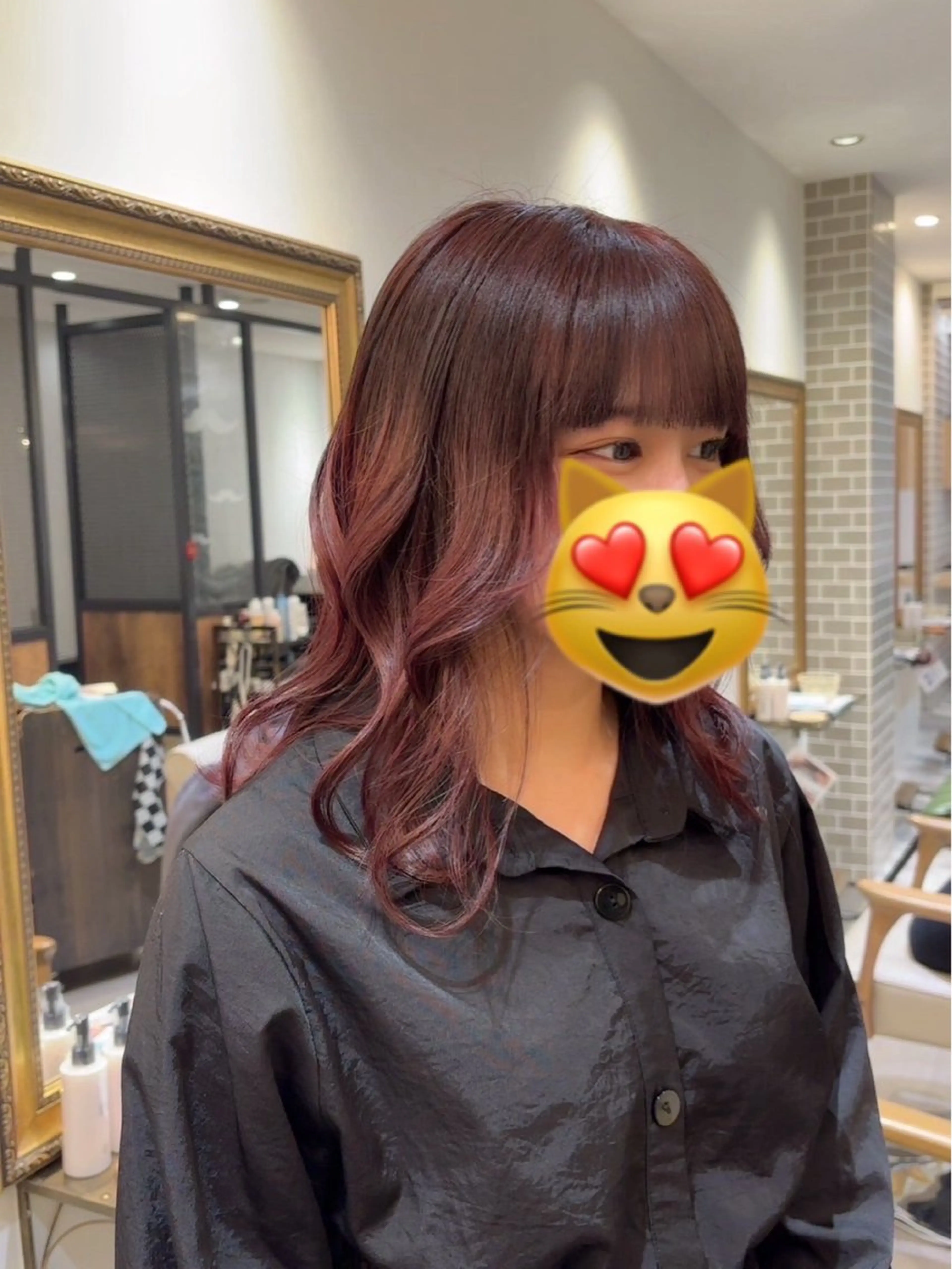 セミロング カラー 長内 もえのヘアスタイル
