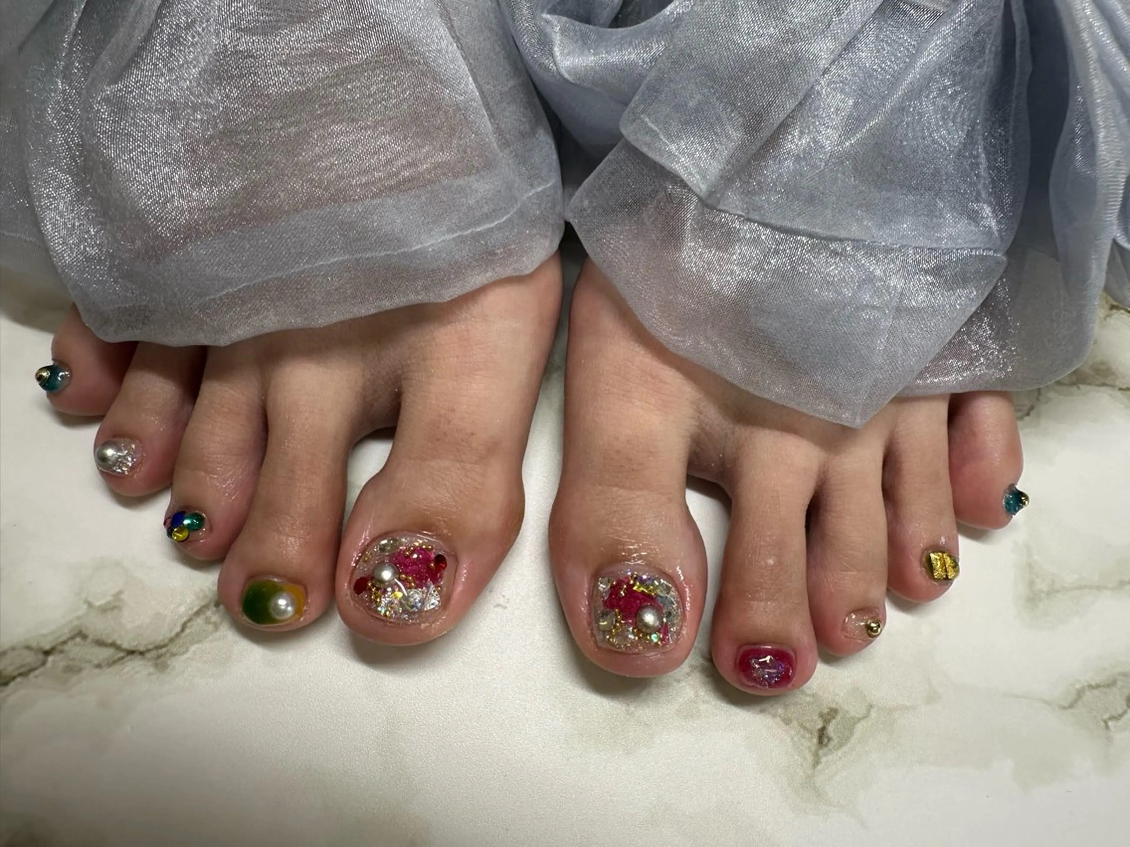 ネイル フットネイル AOAQUA SHIORIのネイルデザイン