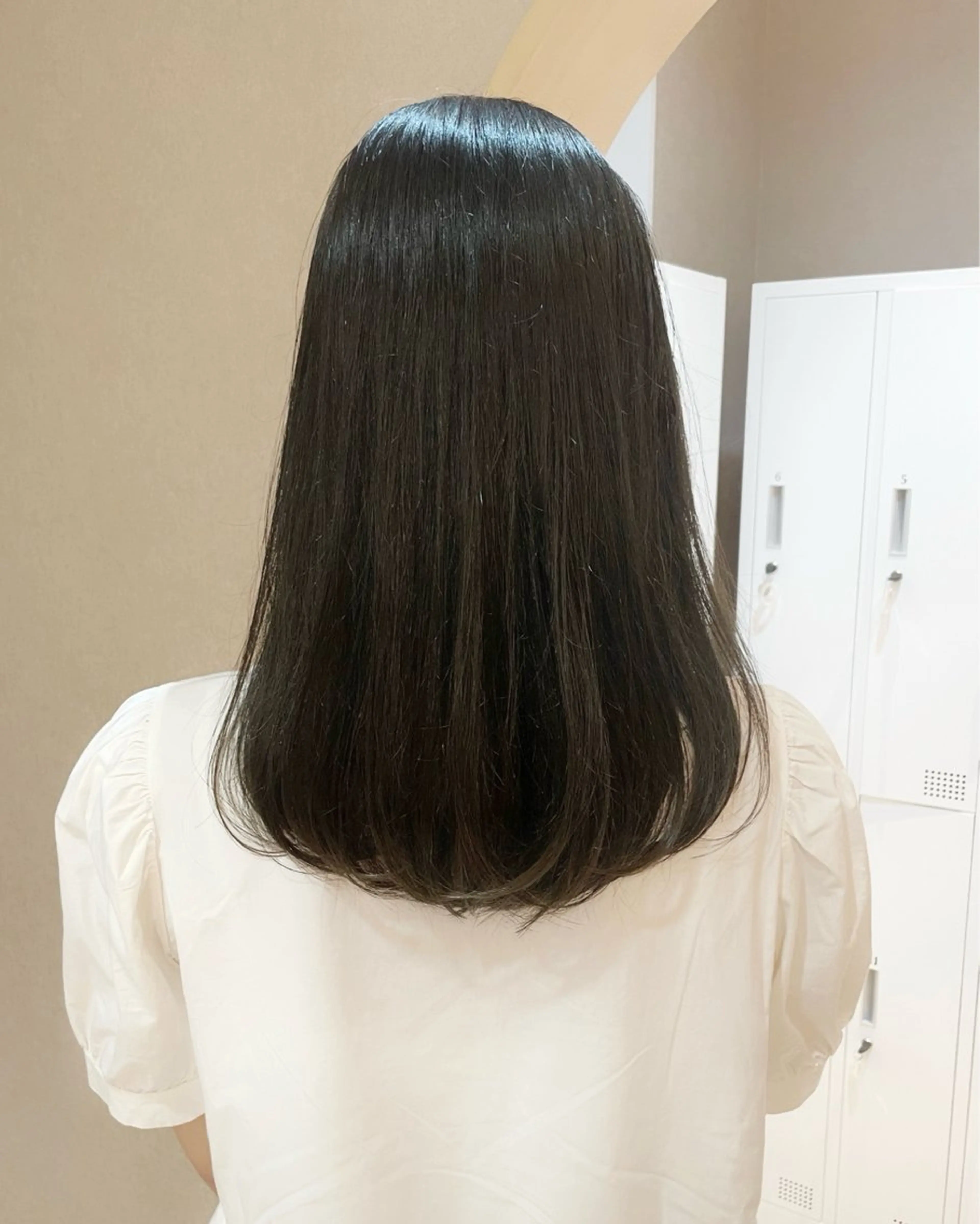 セミロング ヘアカラー 似合わせ/ベージュ /レイヤー/りほ🤍のヘアスタイル