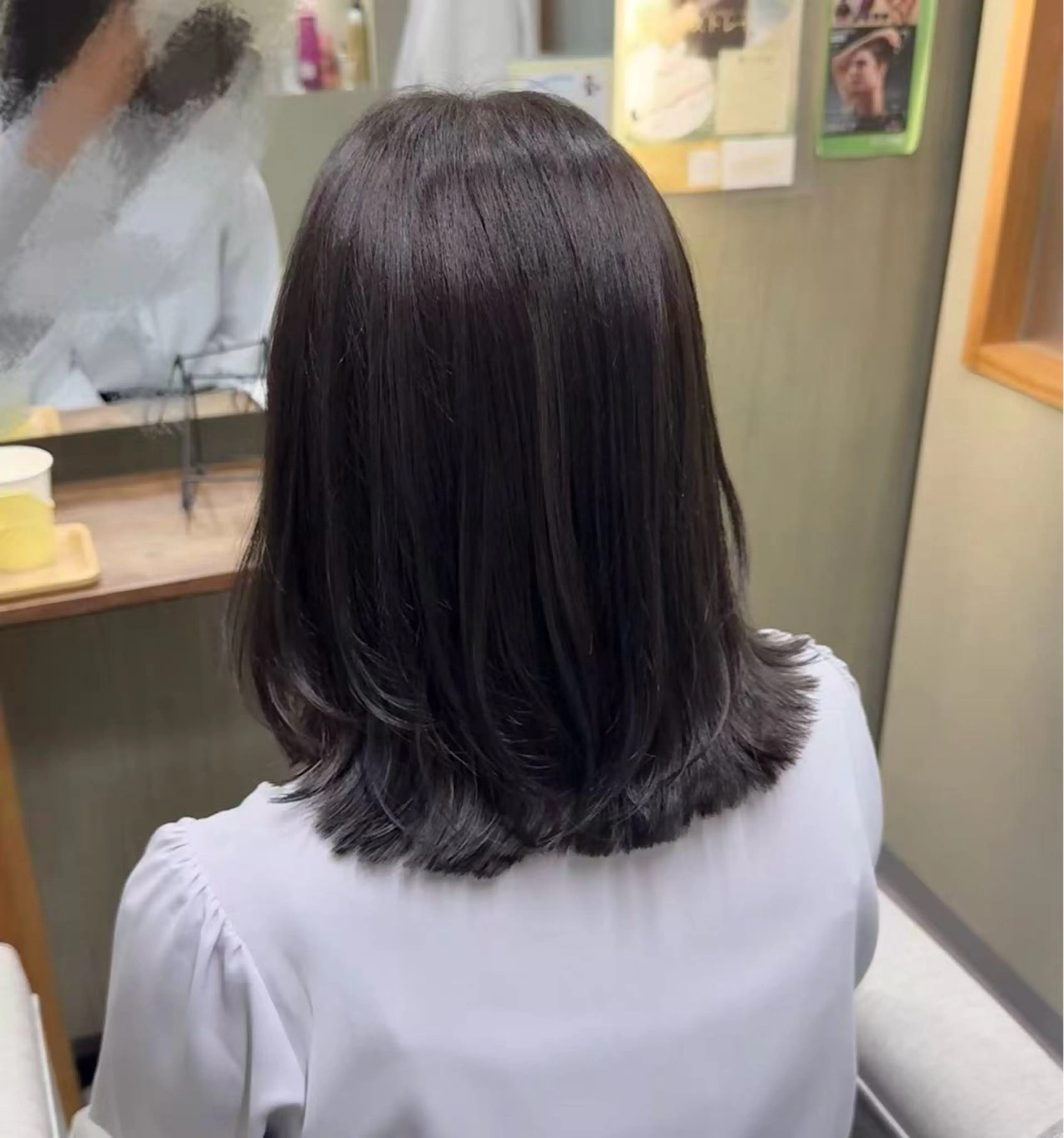 ミディアム カラー カット ヘアカラー 透明感カラー/艶々髪 /縮毛矯正/シモのヘアスタイル
