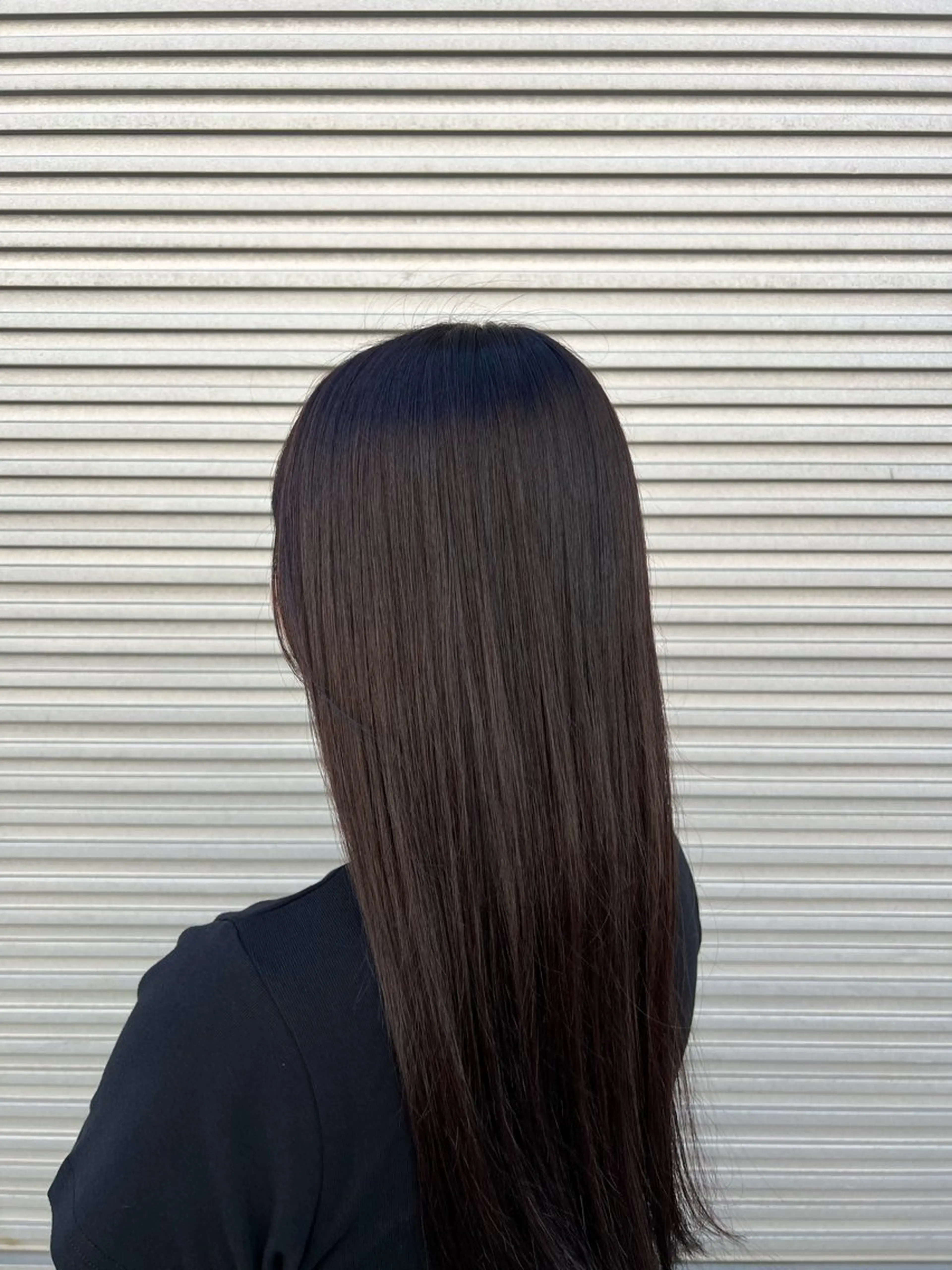 ロング カラー momb 折戸結菜のヘアスタイル