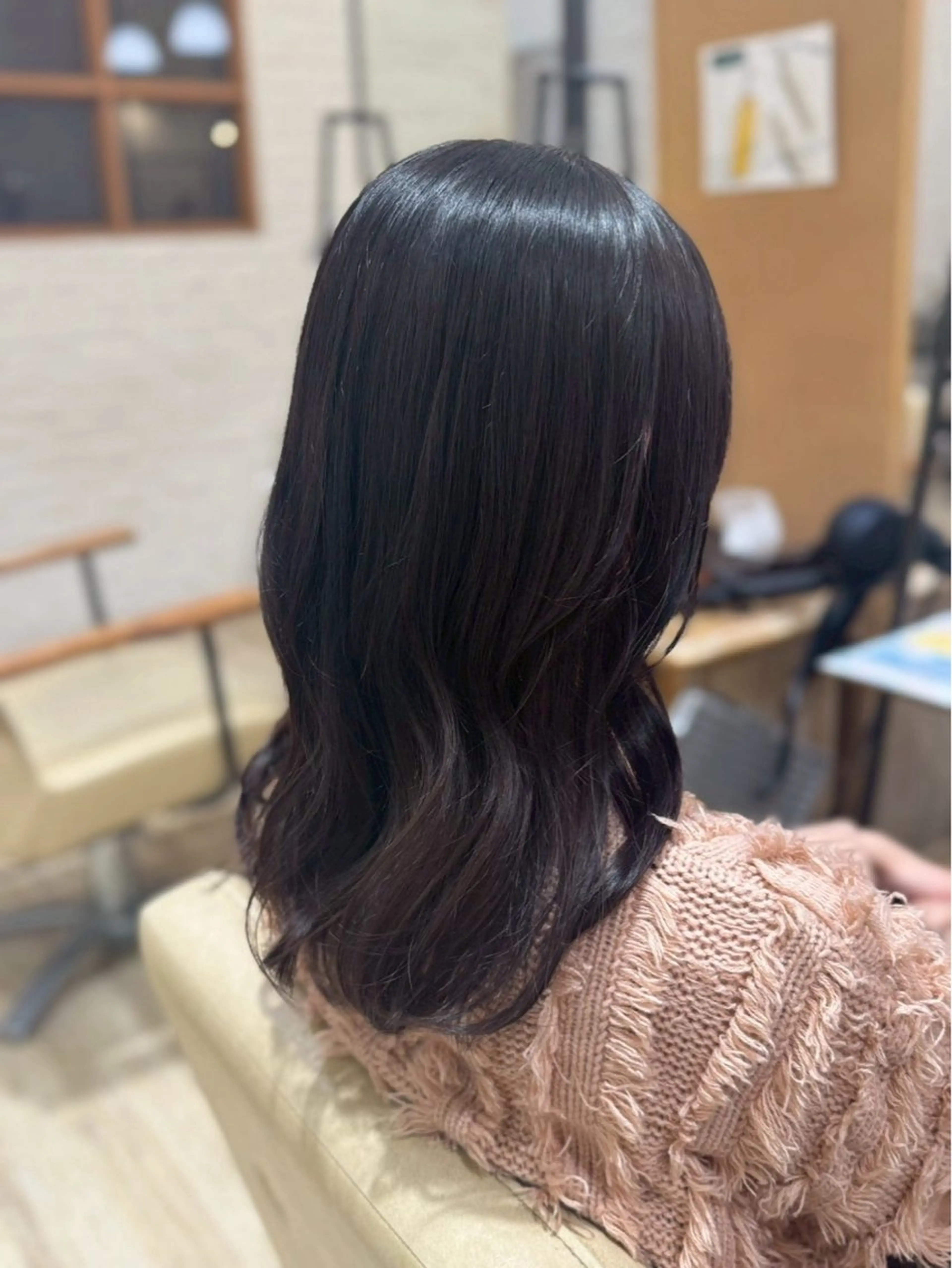 セミロング ヘアカラー トリートメント ヘッドスパ 三輪 あおいのヘアスタイル