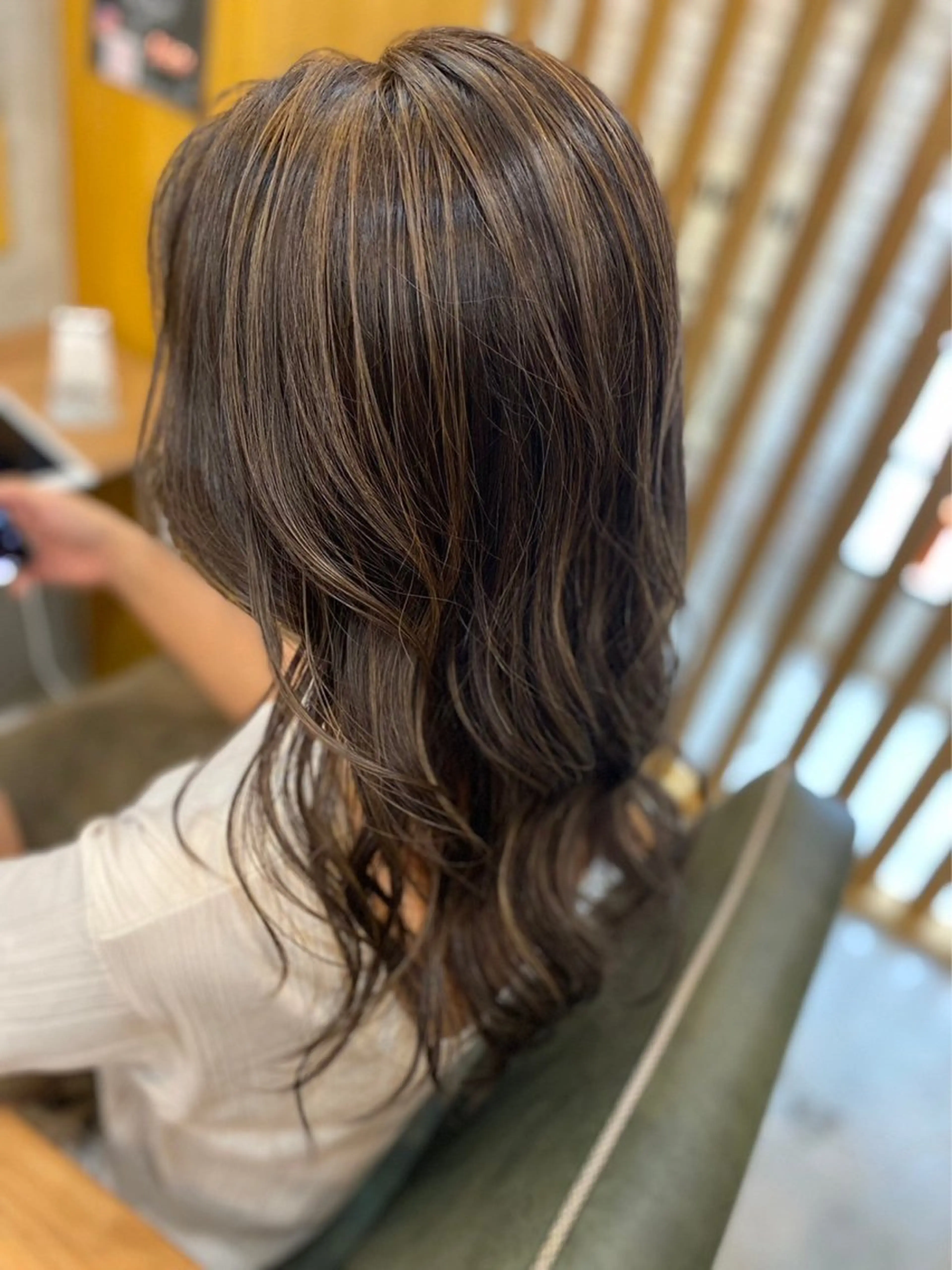 カラー 鈴木 小百合のヘアスタイル