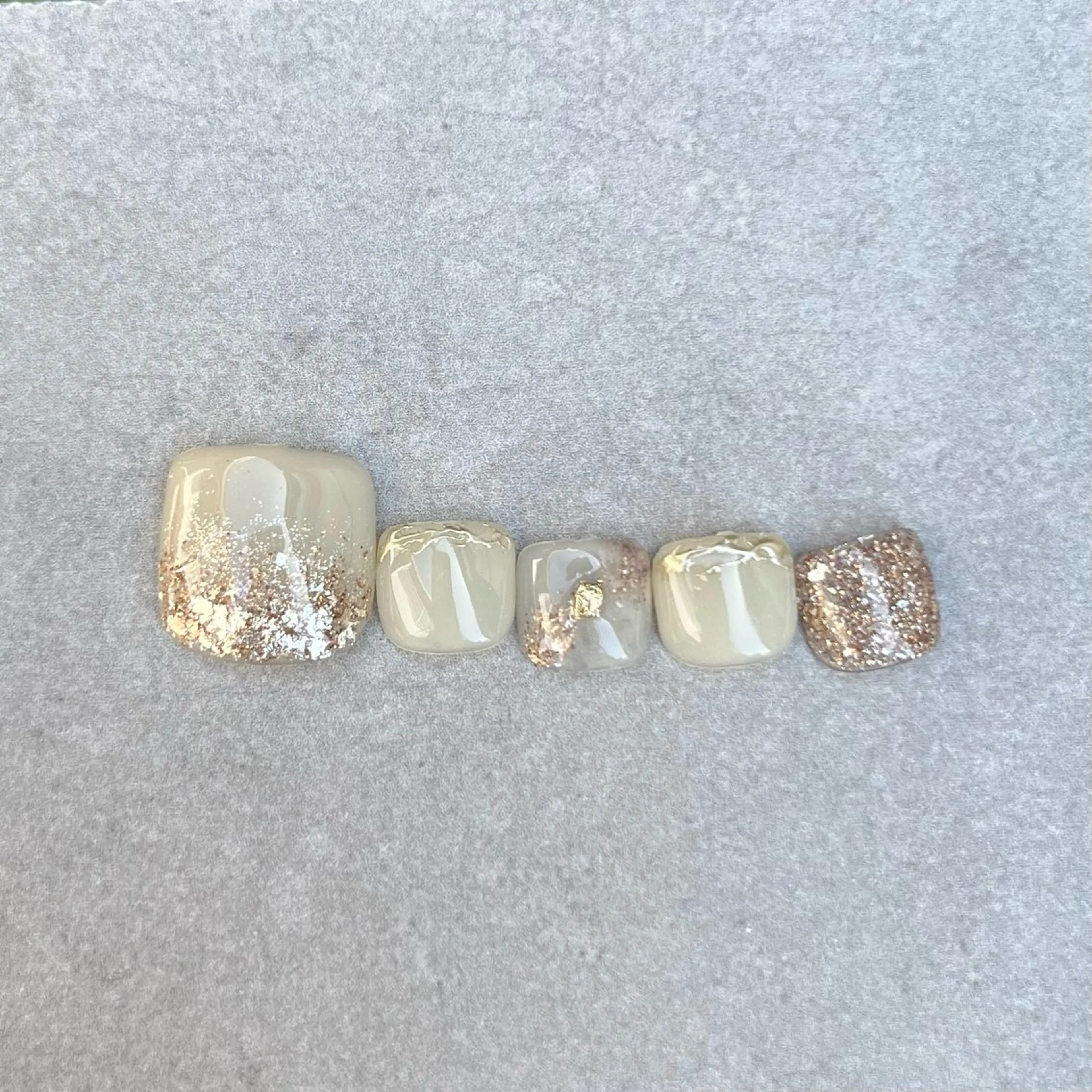 ネイル Ray. ちゅるん系ニュアンスのエステ・リラクイメージ