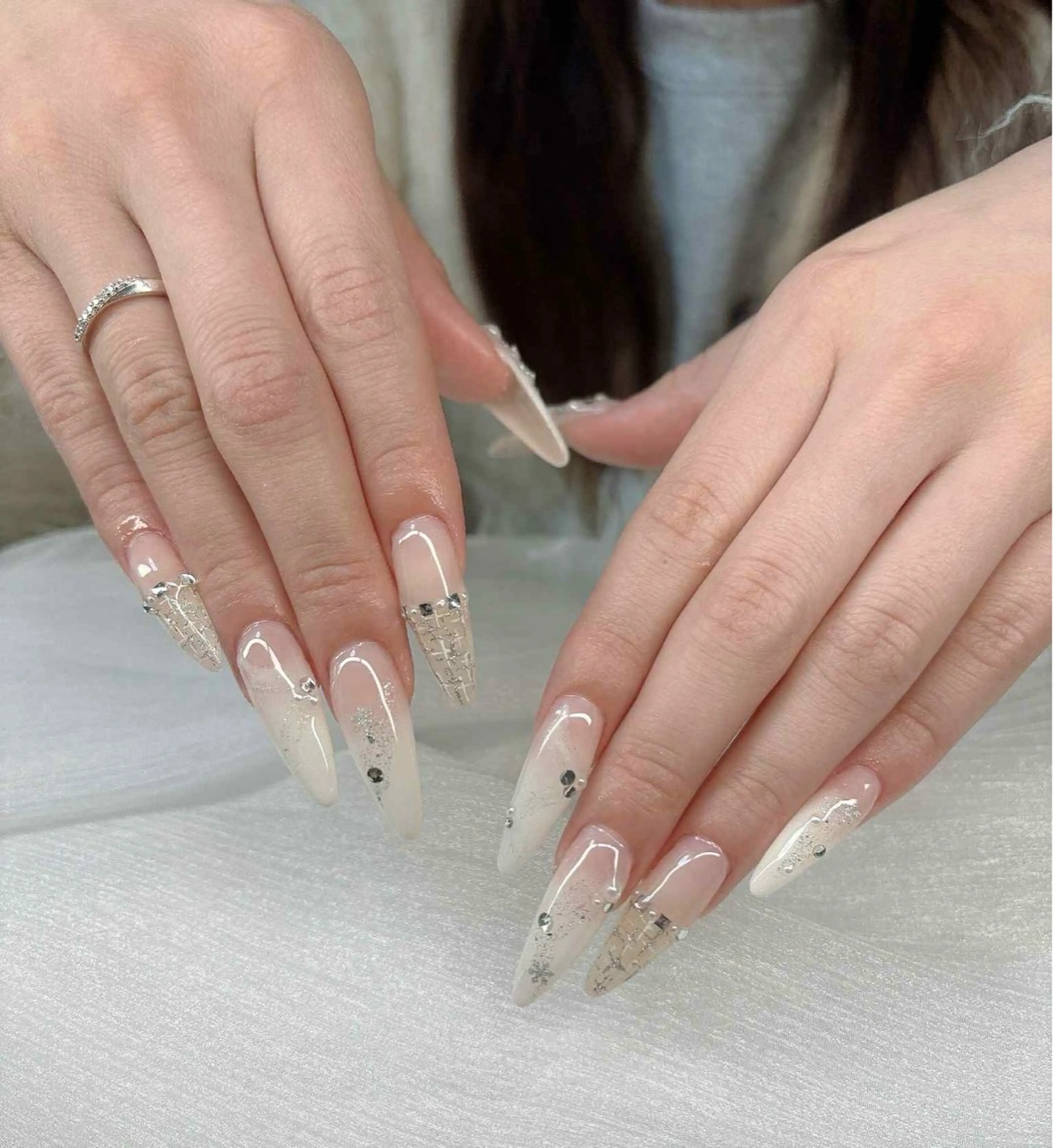 ネイル ハンドネイル T. Leeのネイルデザイン