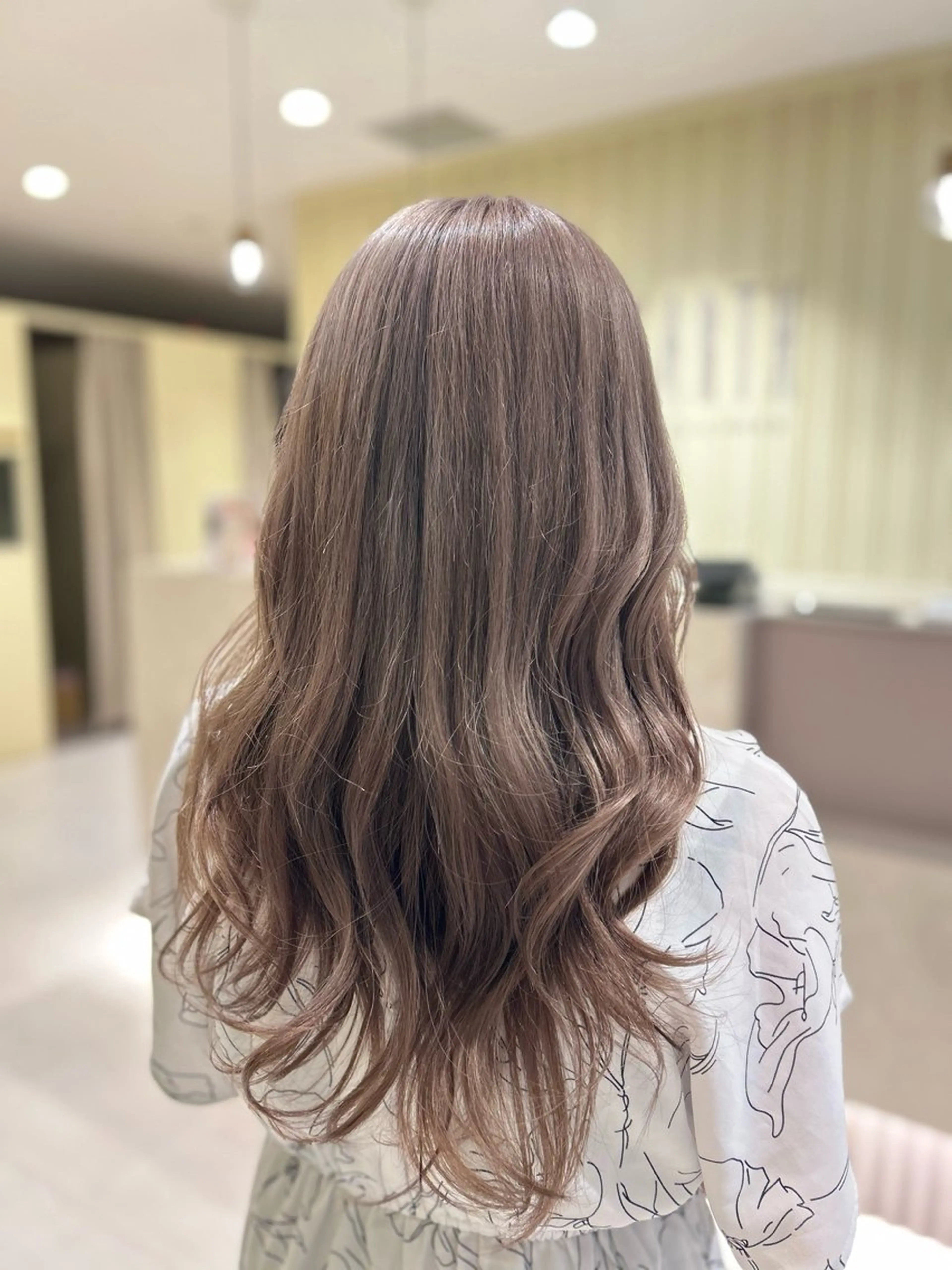 ❤️🩶似合わせトレンドカット+ケアブリーチ+透明感カラー🩶❤️の写真