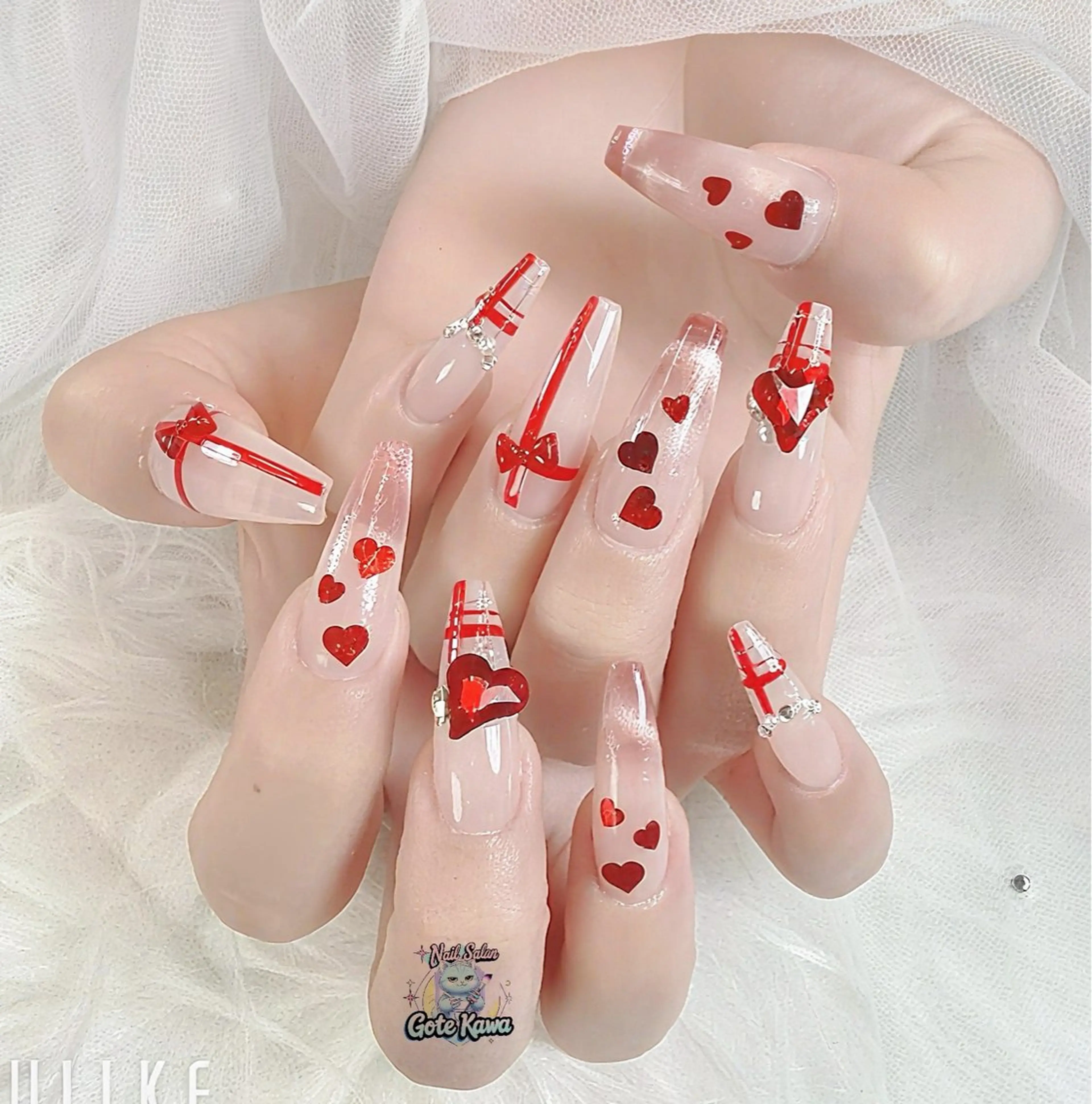 ネイル ハート マグネットネイル 赤色 春ネイル バレンタイン Gote Kawa nail salonのネイルデザイン