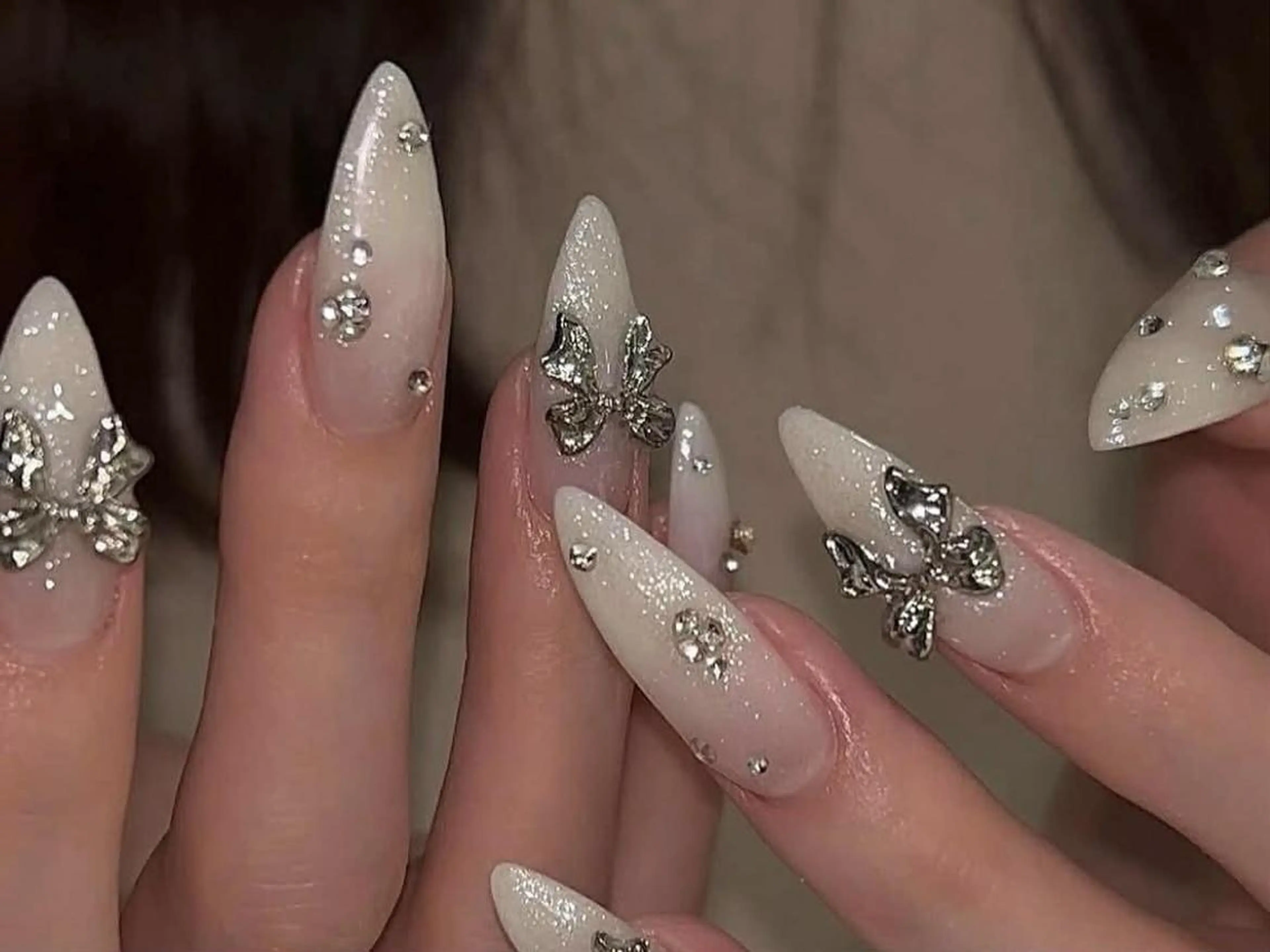 ネイル オーロラネイル 長さ出し フットネイル フレンチネイル ジェルネイル Mio💖Belle Nail Salonのネイルデザイン