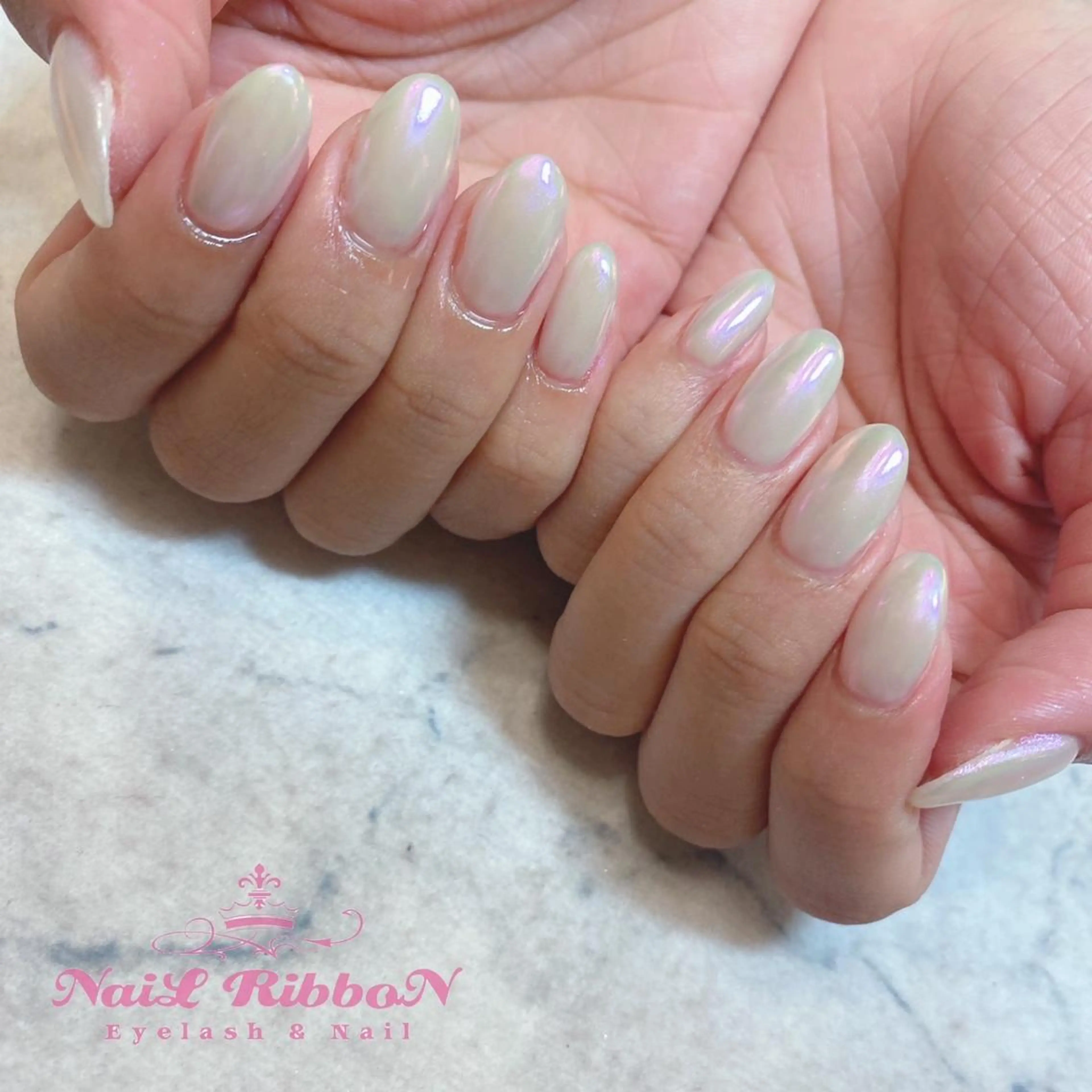 ネイル ネイルリボン 受付スタッフのネイルデザイン
