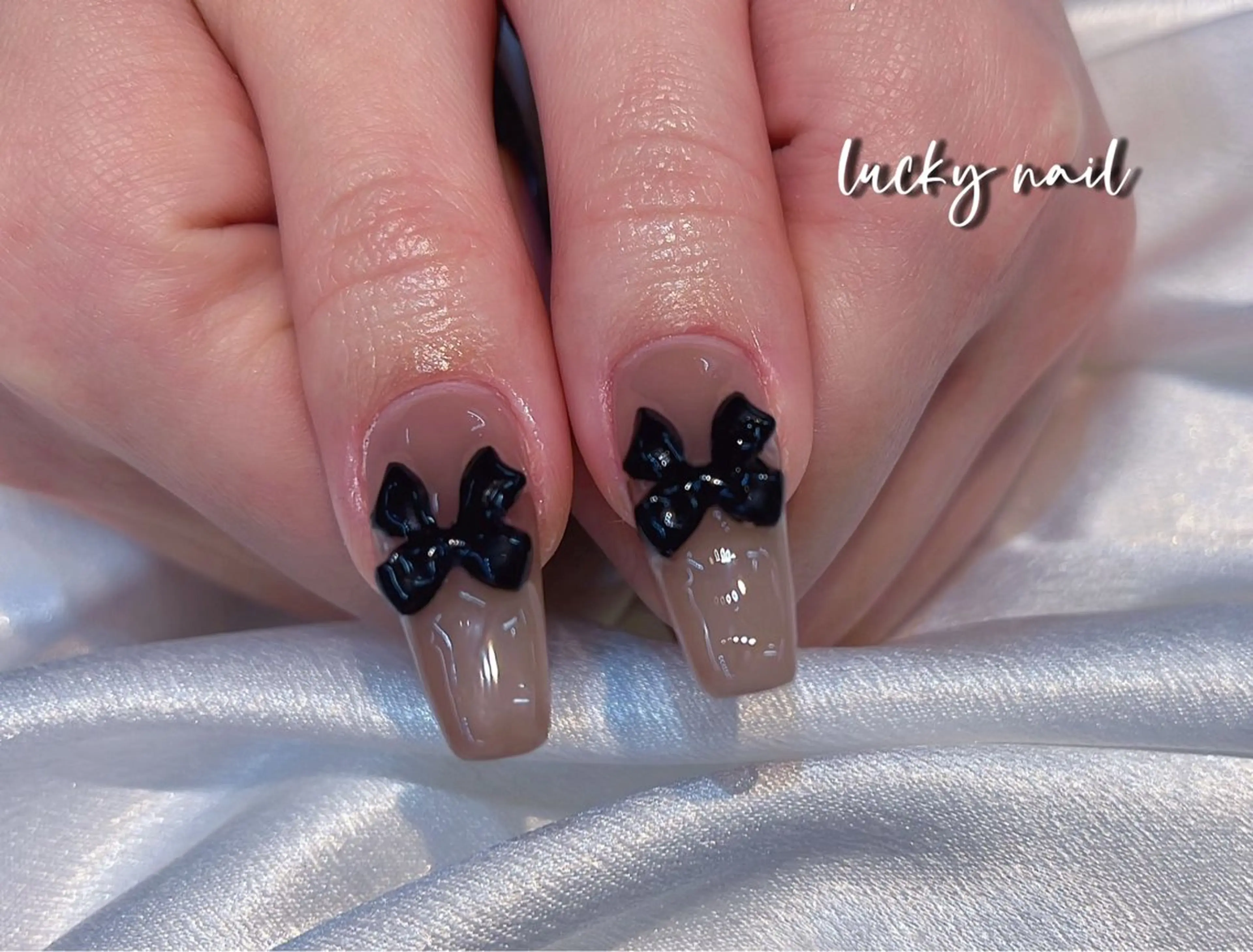 ネイル チークネイル 長さ出し ジェルネイル マグネットネイル 持ち込み Lucky nail  小林和希のネイルデザイン