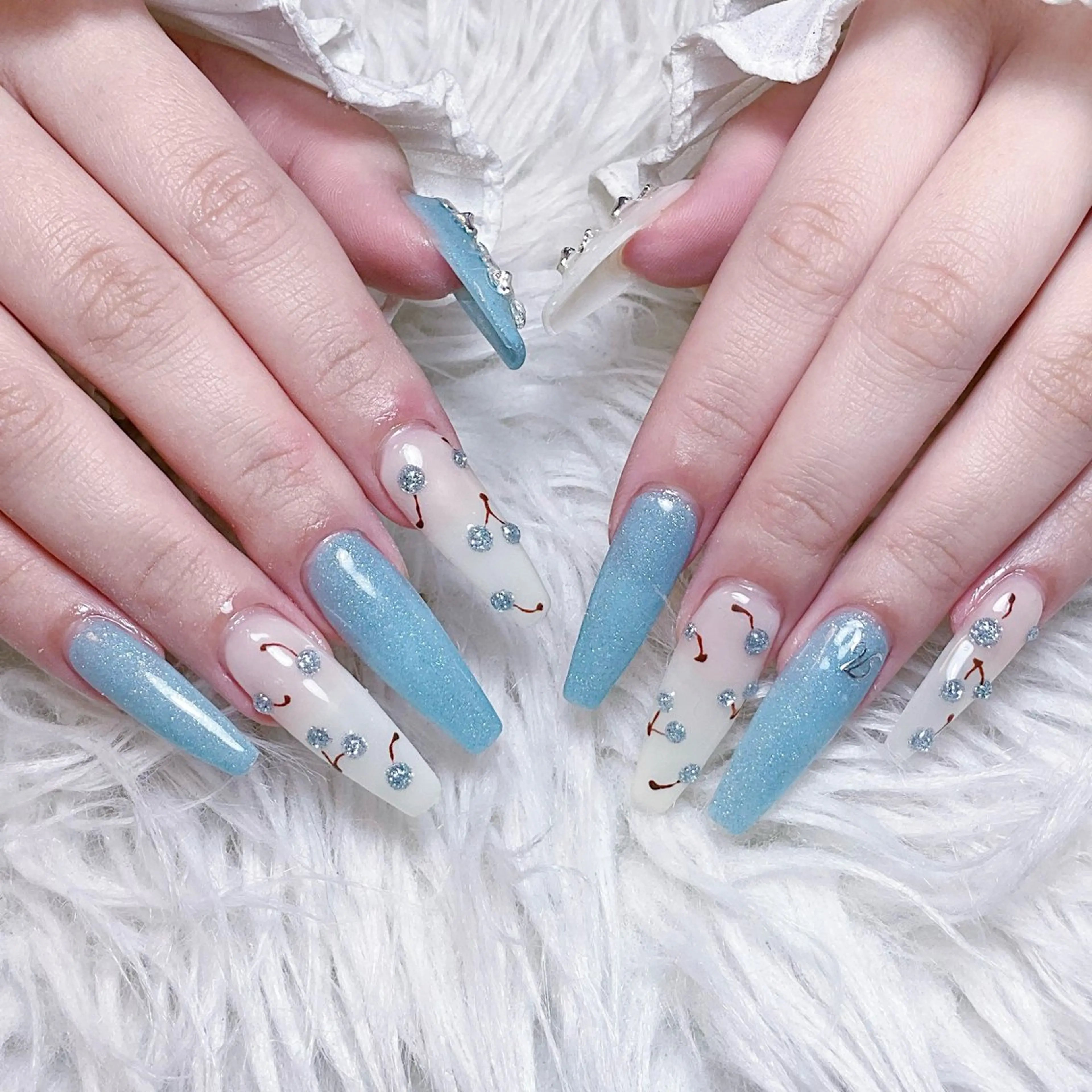 ネイル ハンドネイル 🍭Yun nail hyejin🌸のネイルデザイン