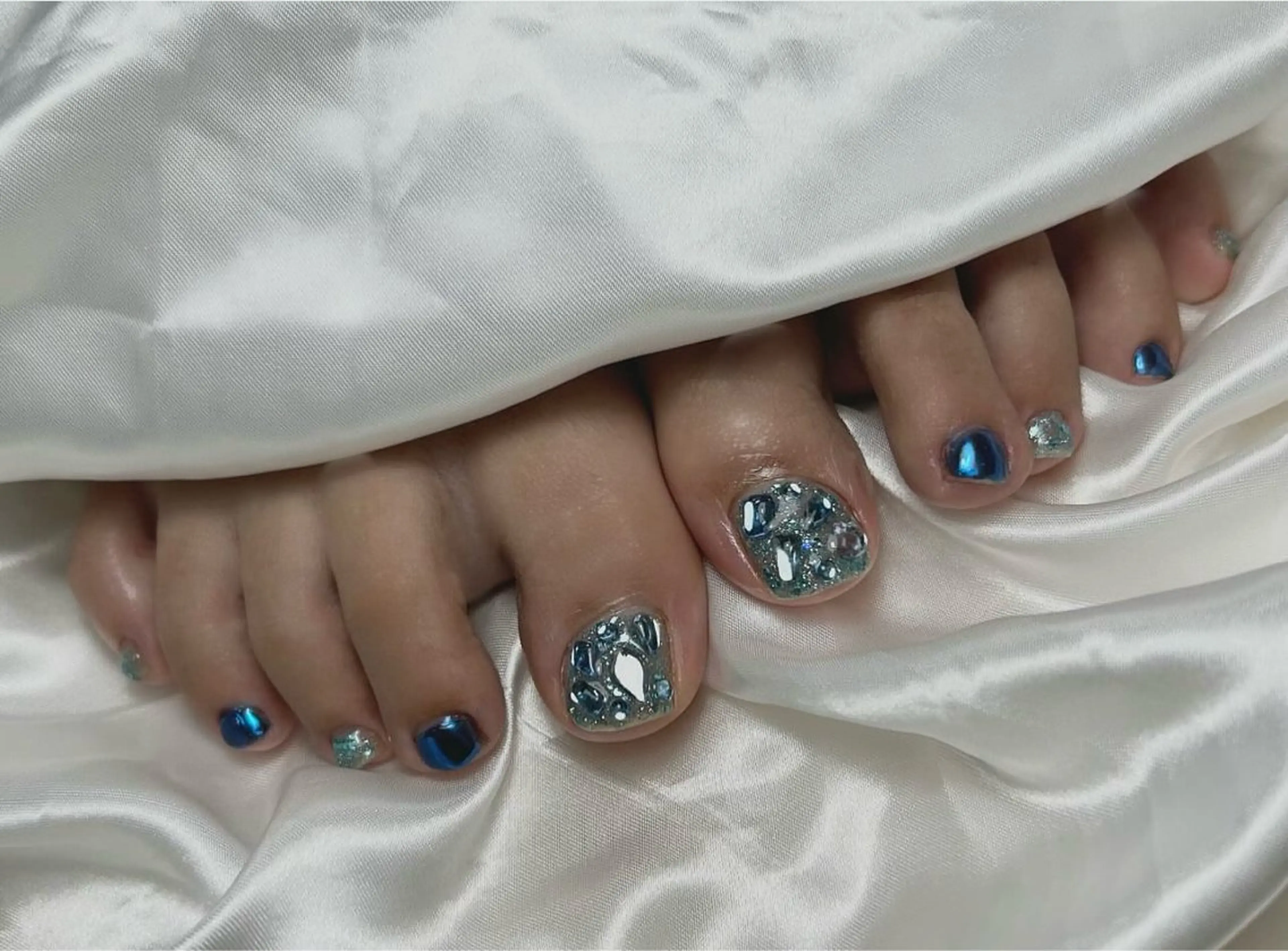 ネイル フットネイル 佐藤 友里絵のネイルデザイン