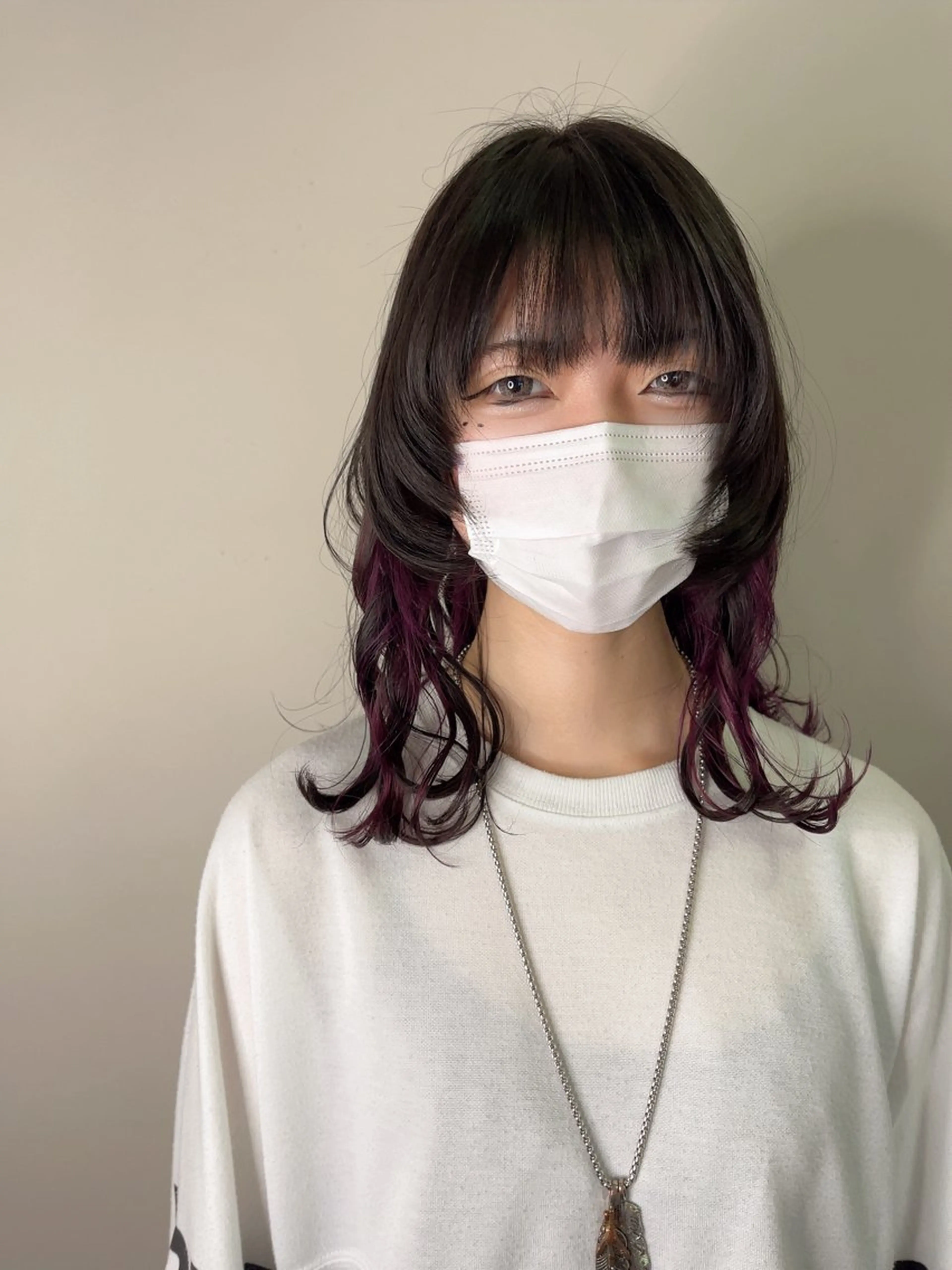 セミロング ウルフカット ヘアカラー ヘアセット 大良 彩水のヘアスタイル