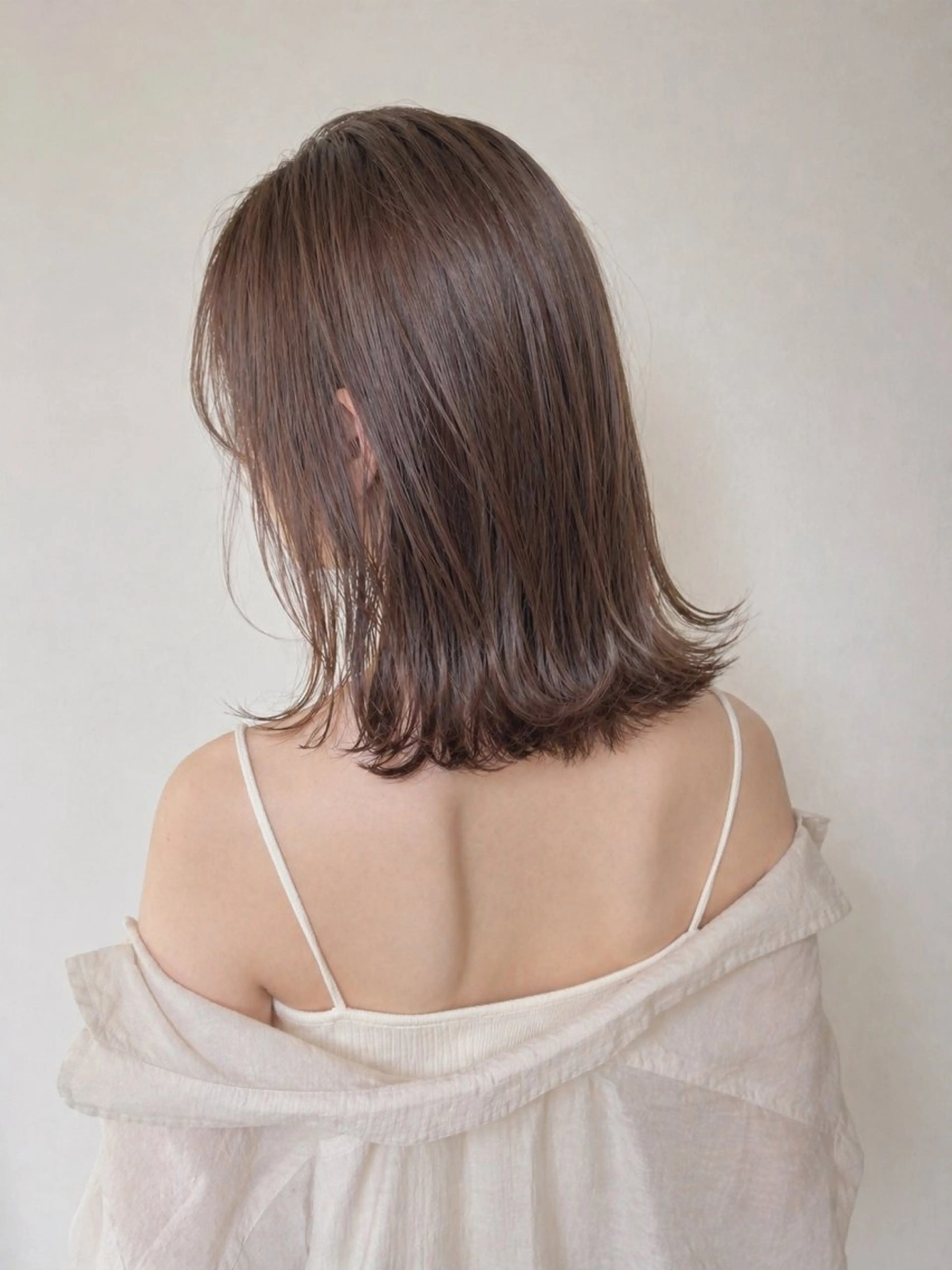 セミロング uchida erikoのヘアスタイル