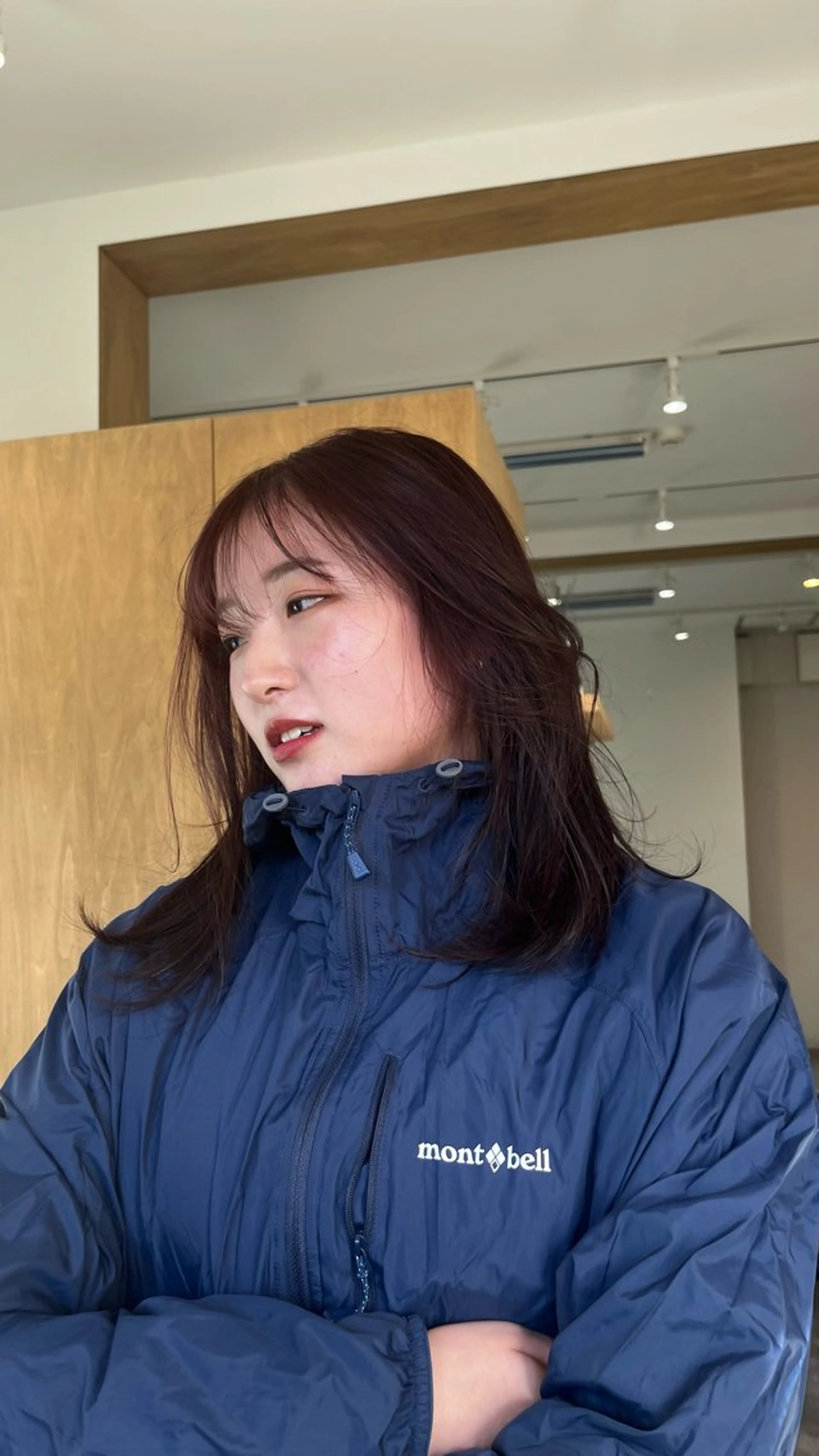 ミディアム カラー YUI／レイヤー カット/透明感カラーのヘアスタイル