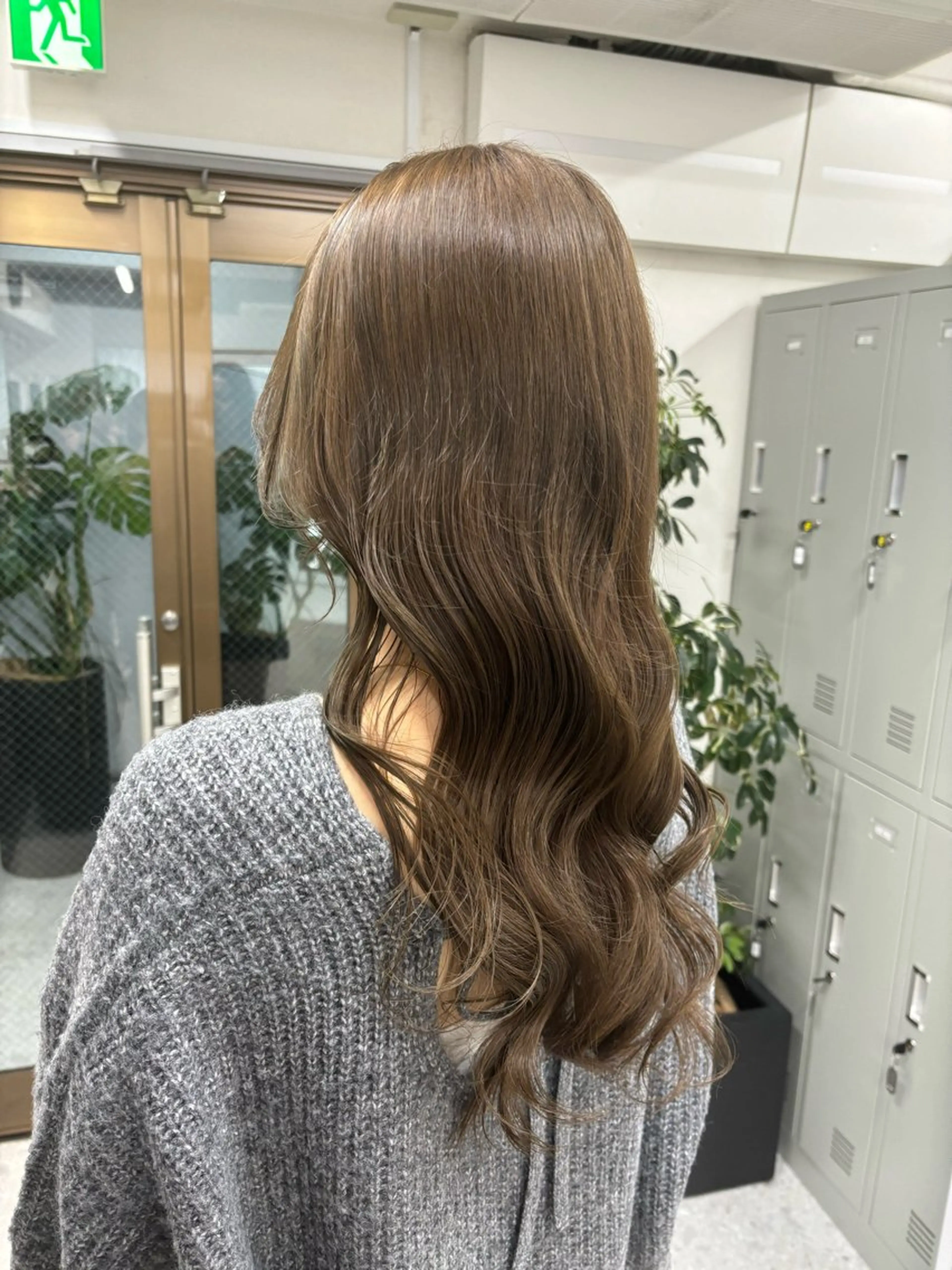 カット＋ブリーチなしダブルカラー＋集中トリートメントの写真