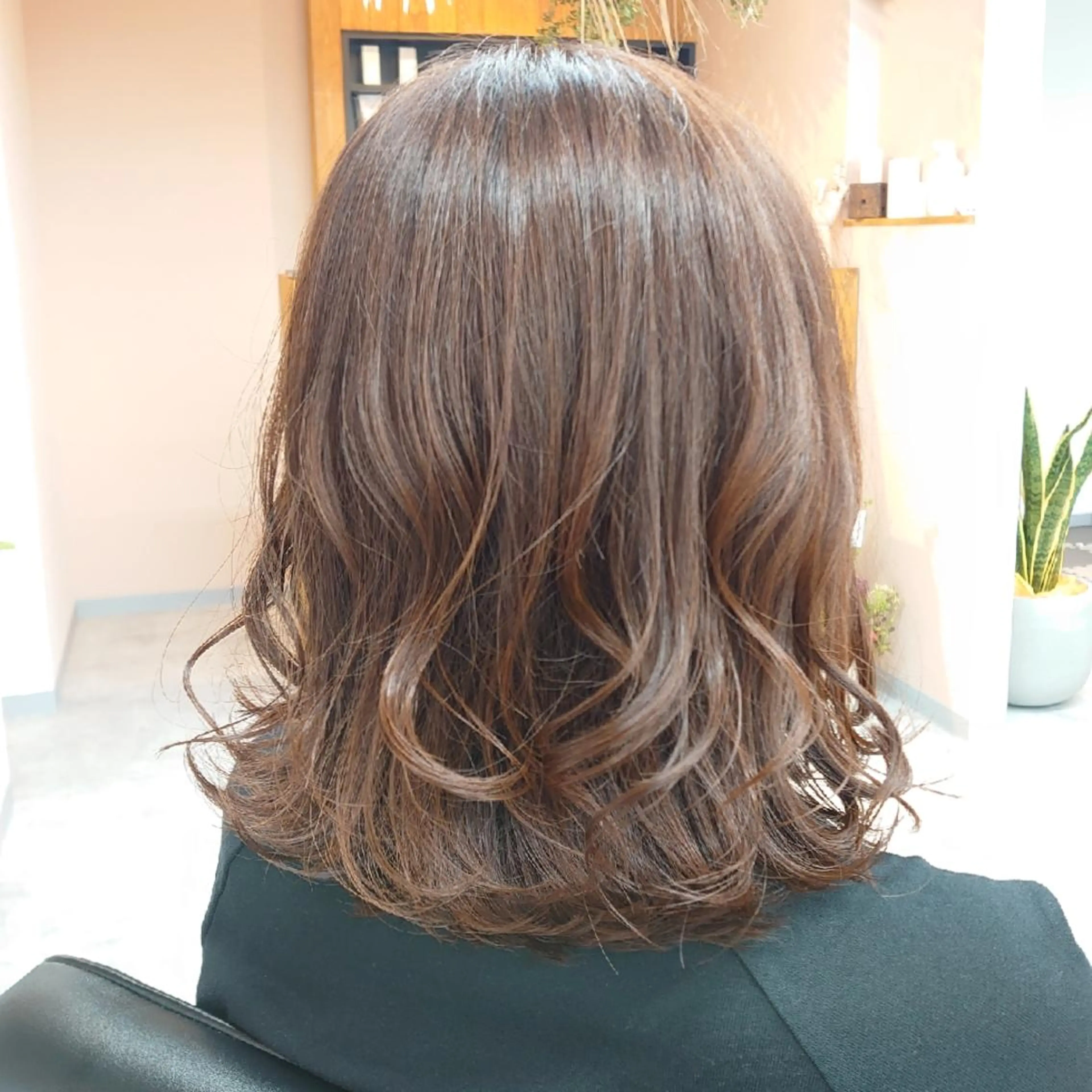 ミディアム 河内 拓也のヘアスタイル