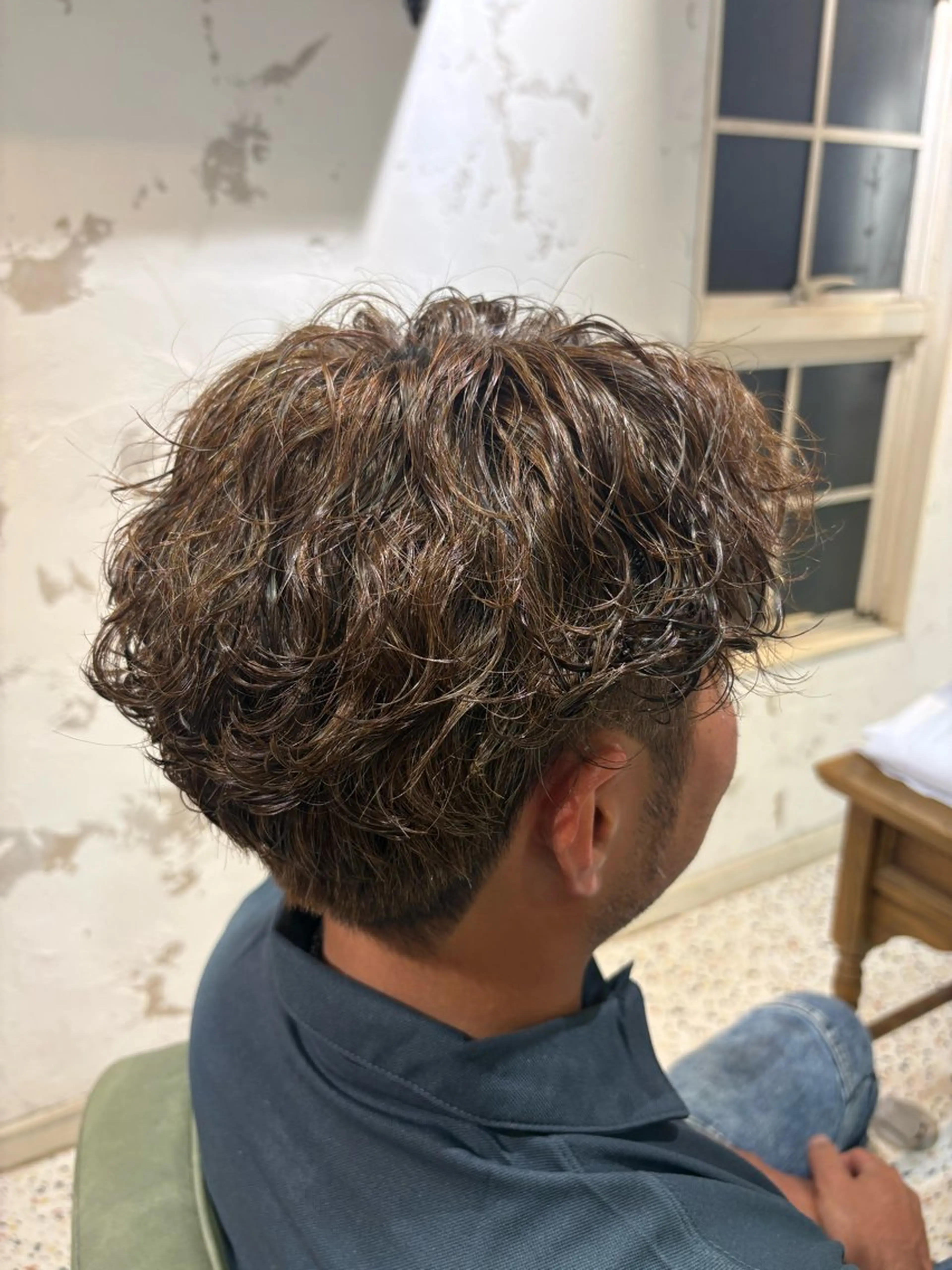 ショート パーマ メンズ メンズパーマ 波巻きパーマ スパイラルパーマ カット パーマ 中澤 衿葉のヘアスタイル