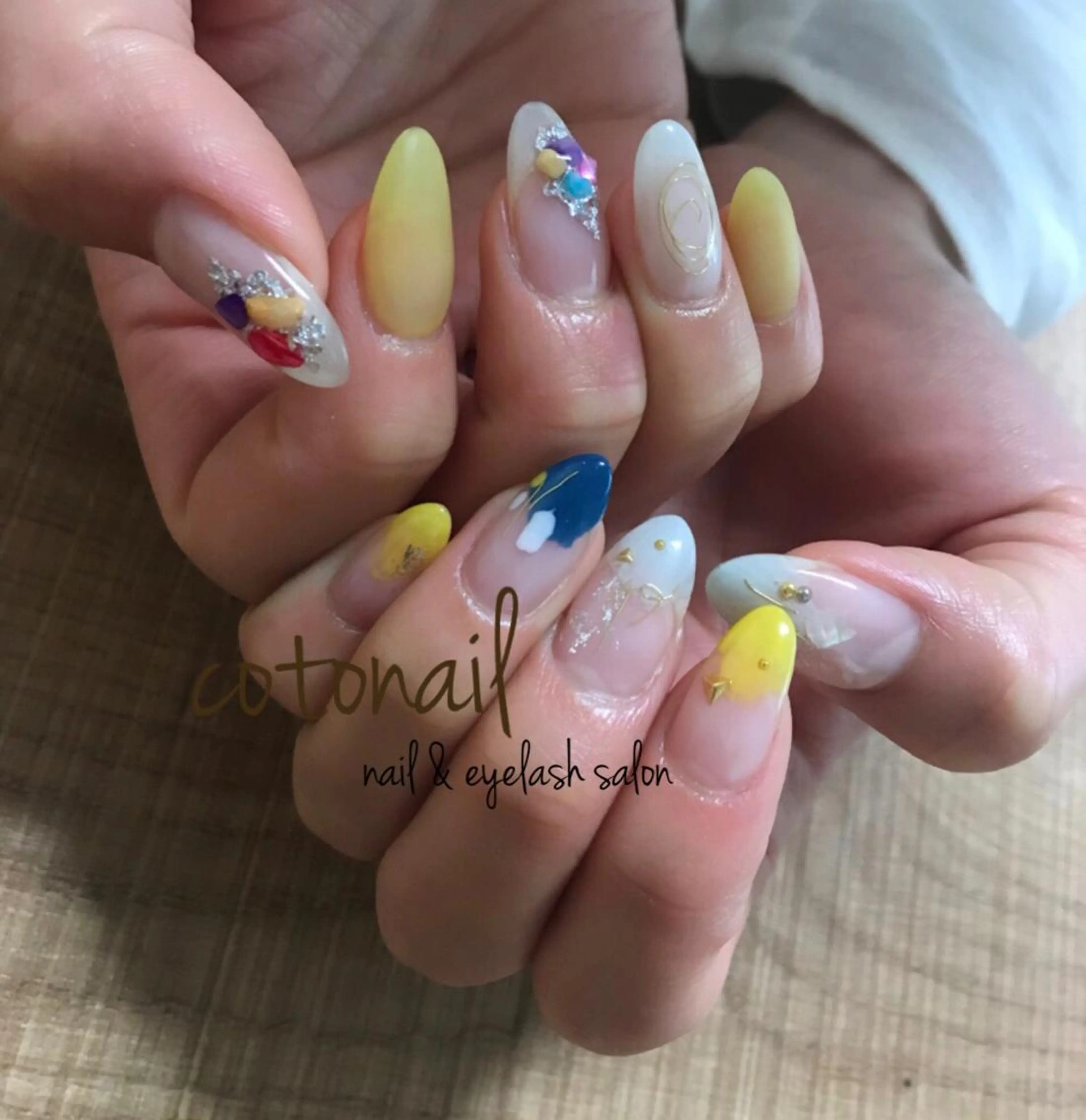 セミロング ネイル アートネイル ハンドネイル ツメトマツゲ .のネイルデザイン