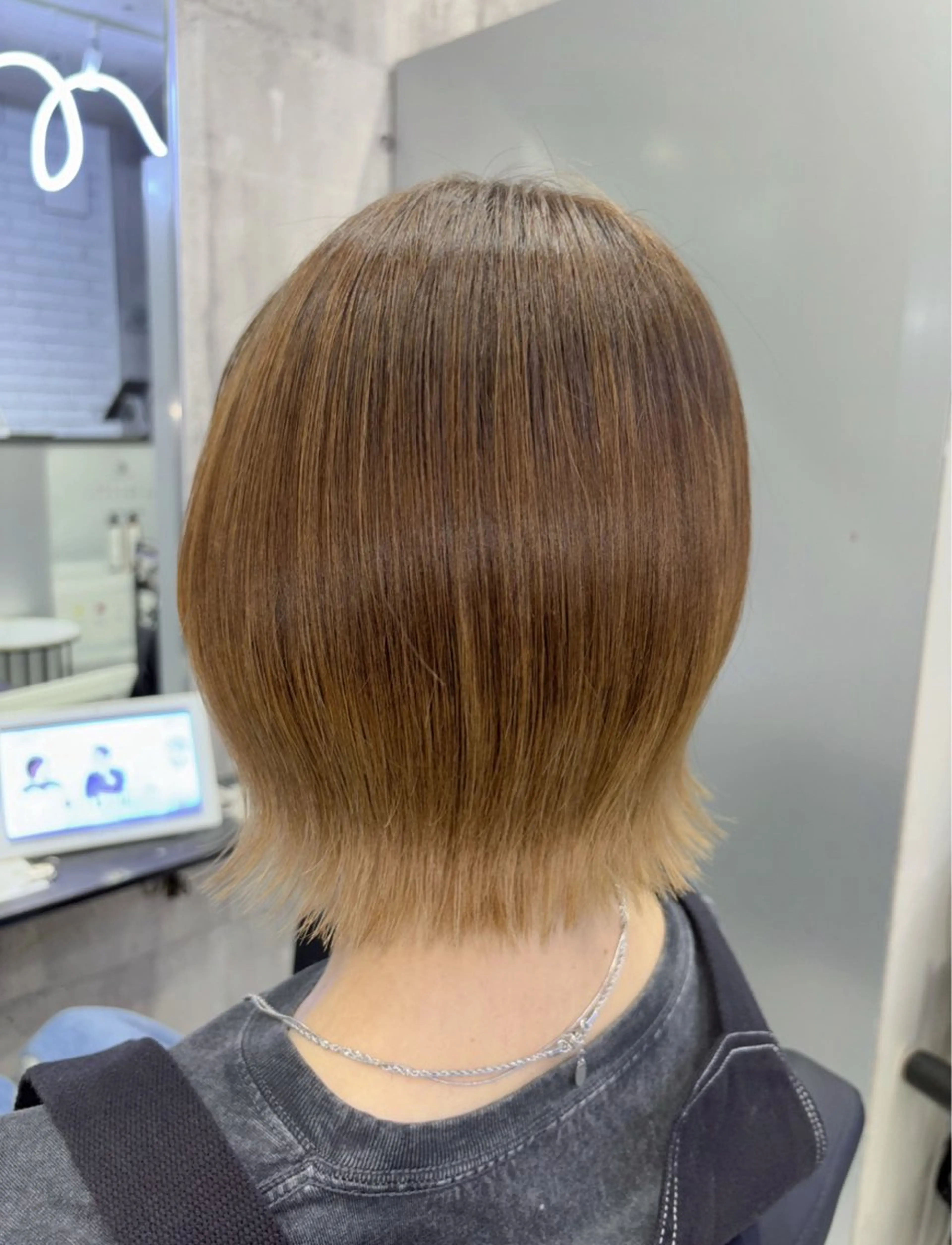 ショート 🍑🧋ハイトーン 暖色カラーlucaのヘアスタイル
