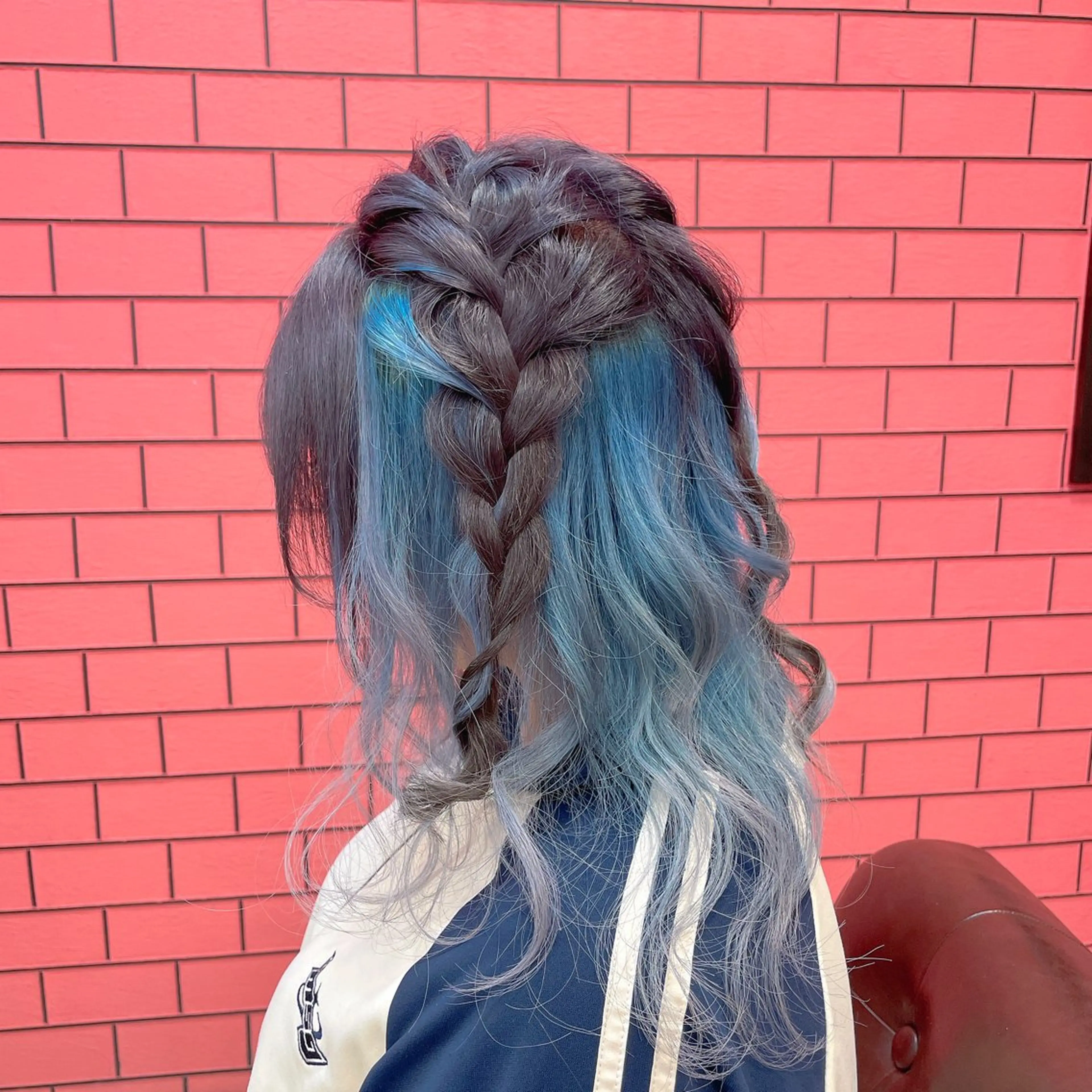 ロング カラー バレイヤージュ ブリーチ ブルーカラー ケアブリーチ ダークグレー ヘアカラー トリートメント デザインカラー 髪質改善Lilithのその他イメージ